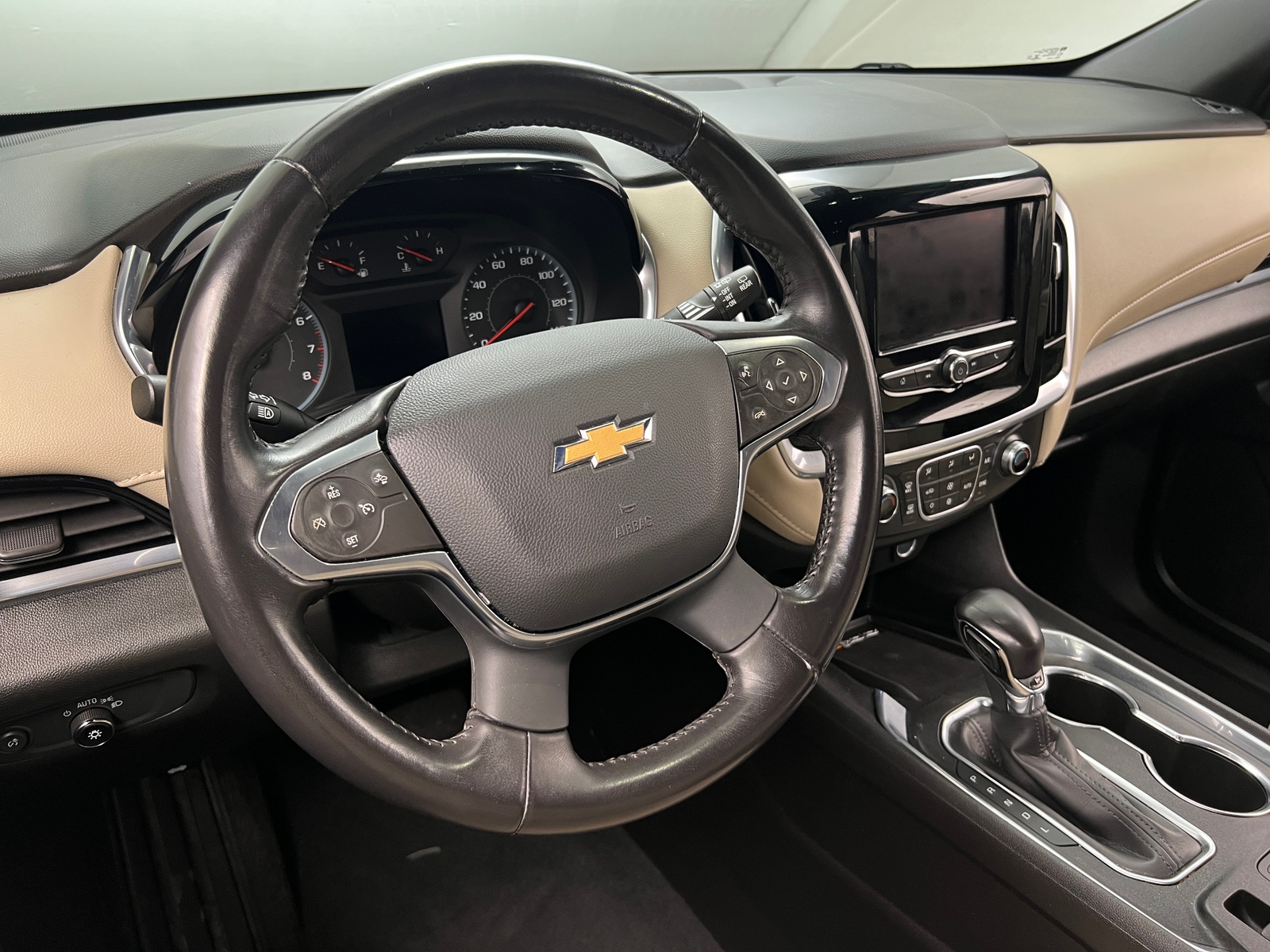 Thumbnail: 2022 Chevrolet Traverse - 5