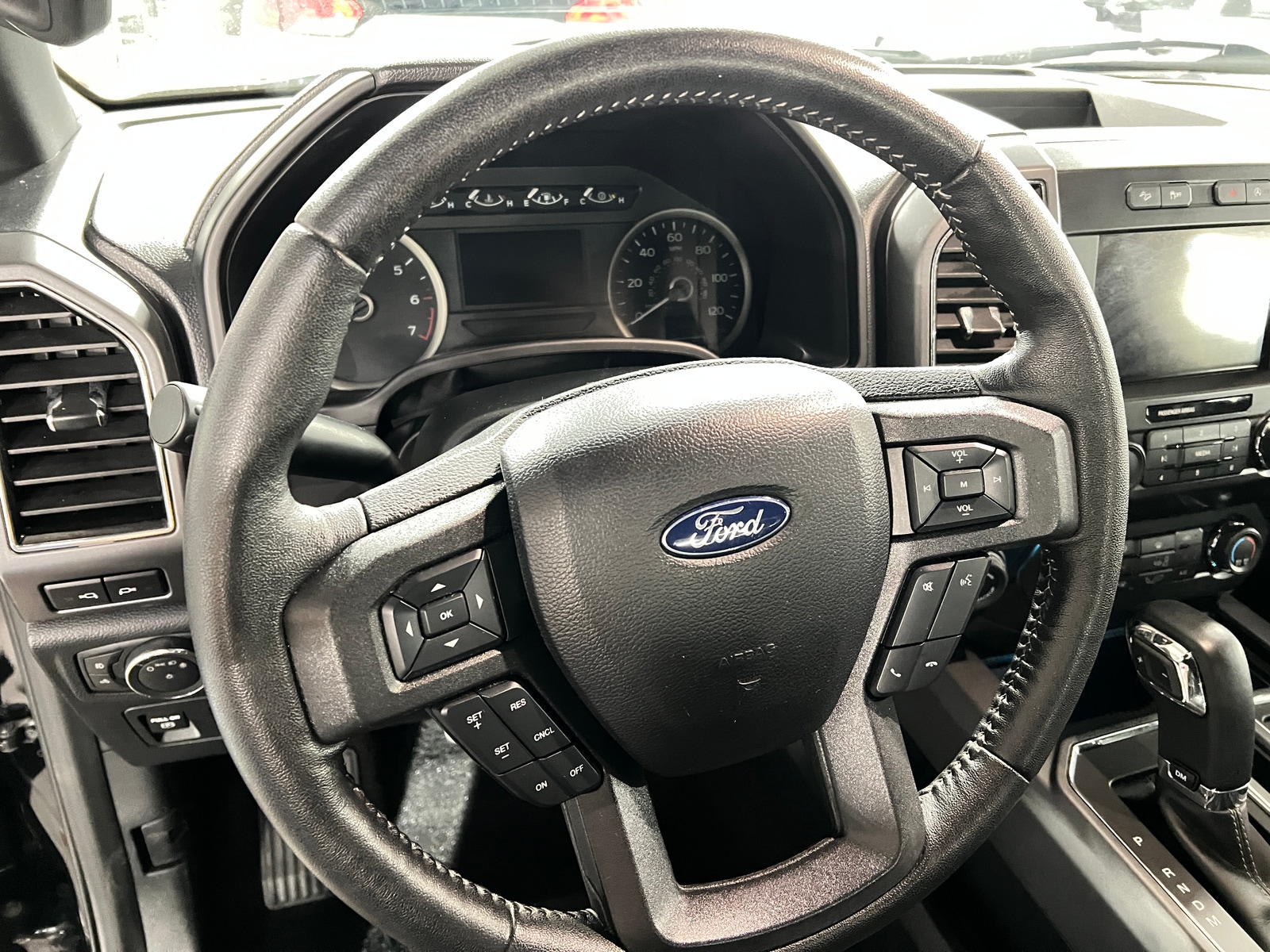 Thumbnail: 2019 Ford Econoline - 5