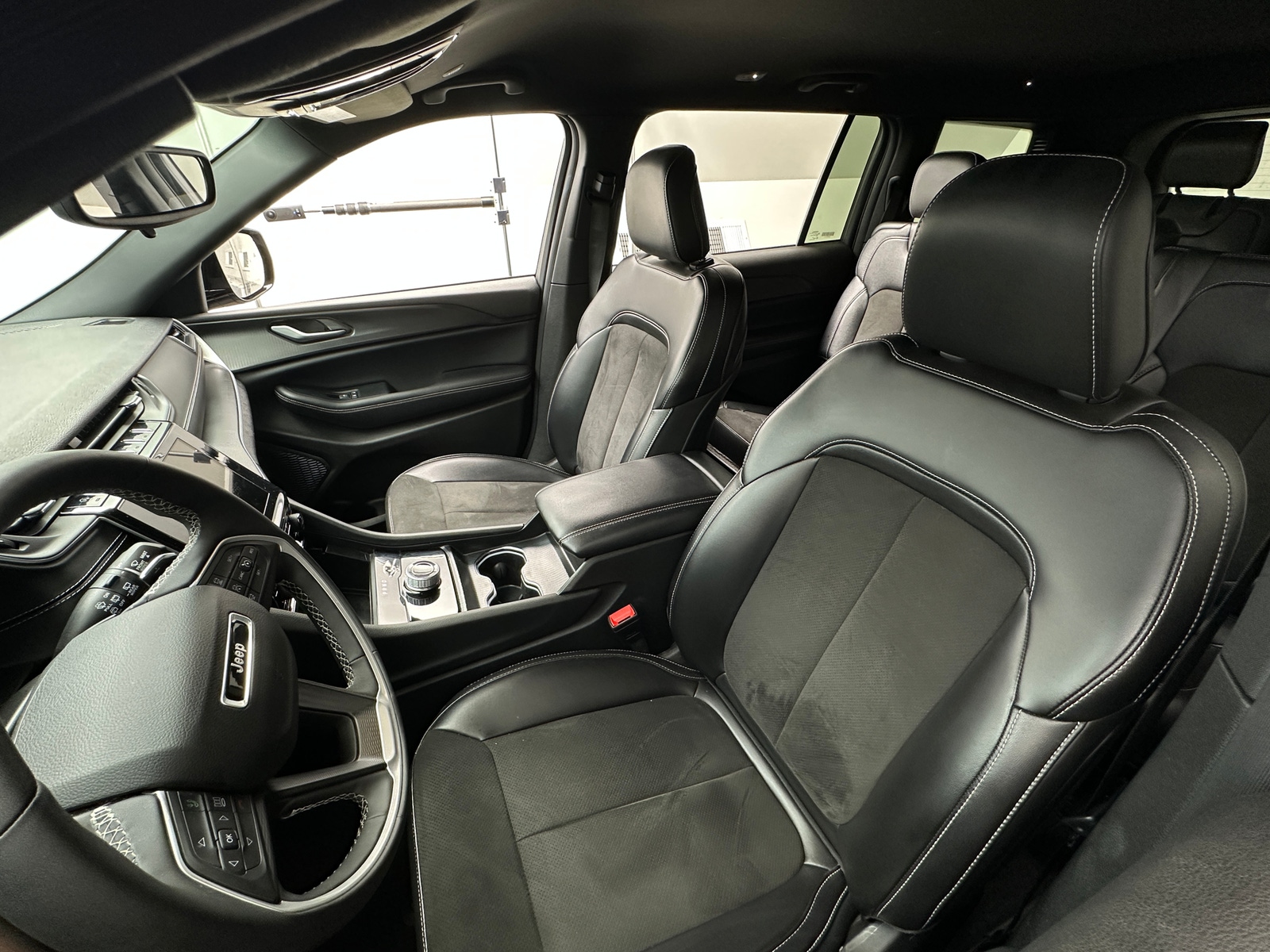 Thumbnail: 2024 Jeep Grand Cherokee L - 2