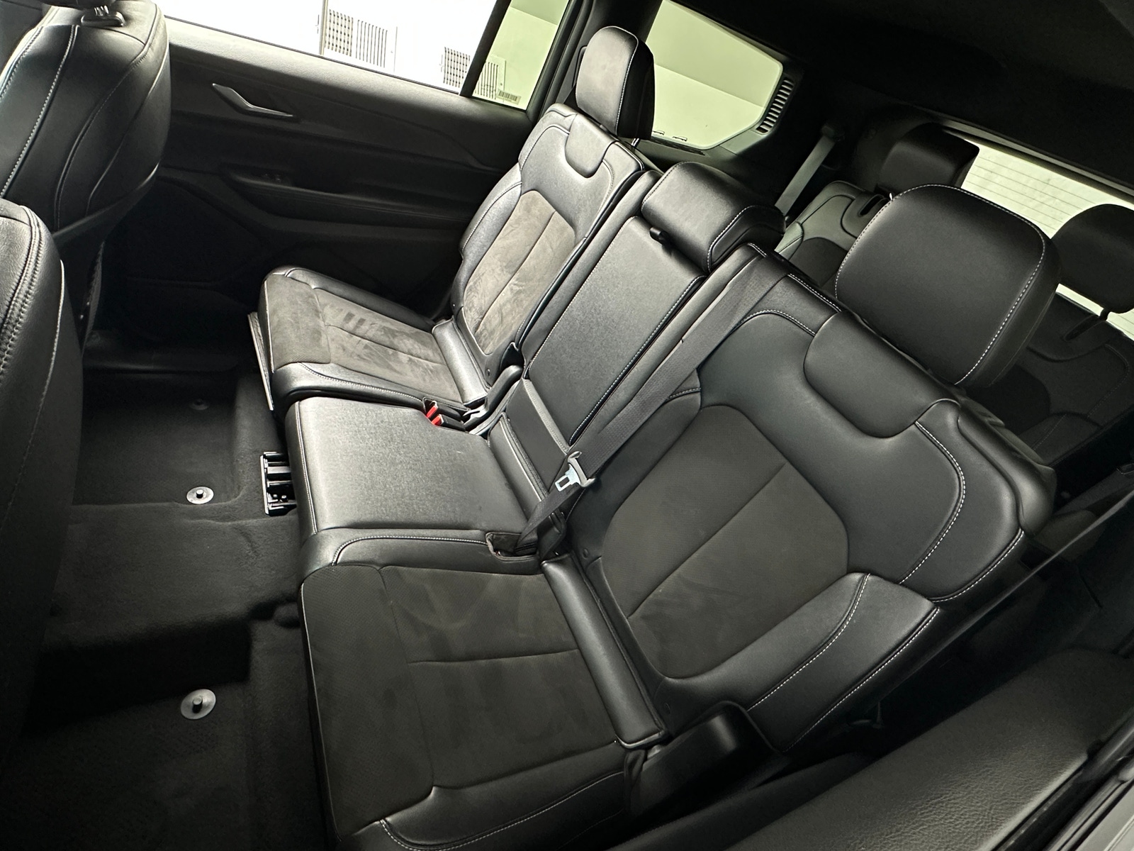 Thumbnail: 2024 Jeep Grand Cherokee L - 6