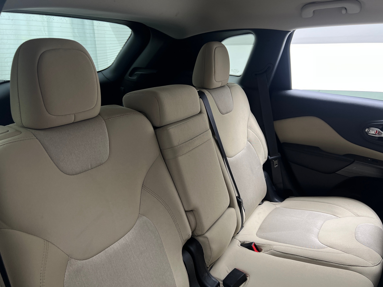 Thumbnail: 2016 Jeep Cherokee - 6