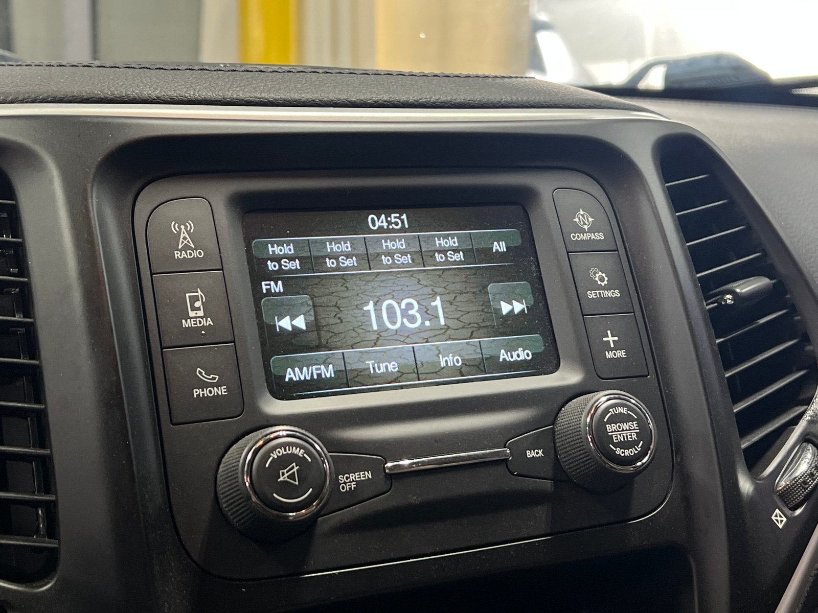 Thumbnail: 2016 Jeep Cherokee - 4