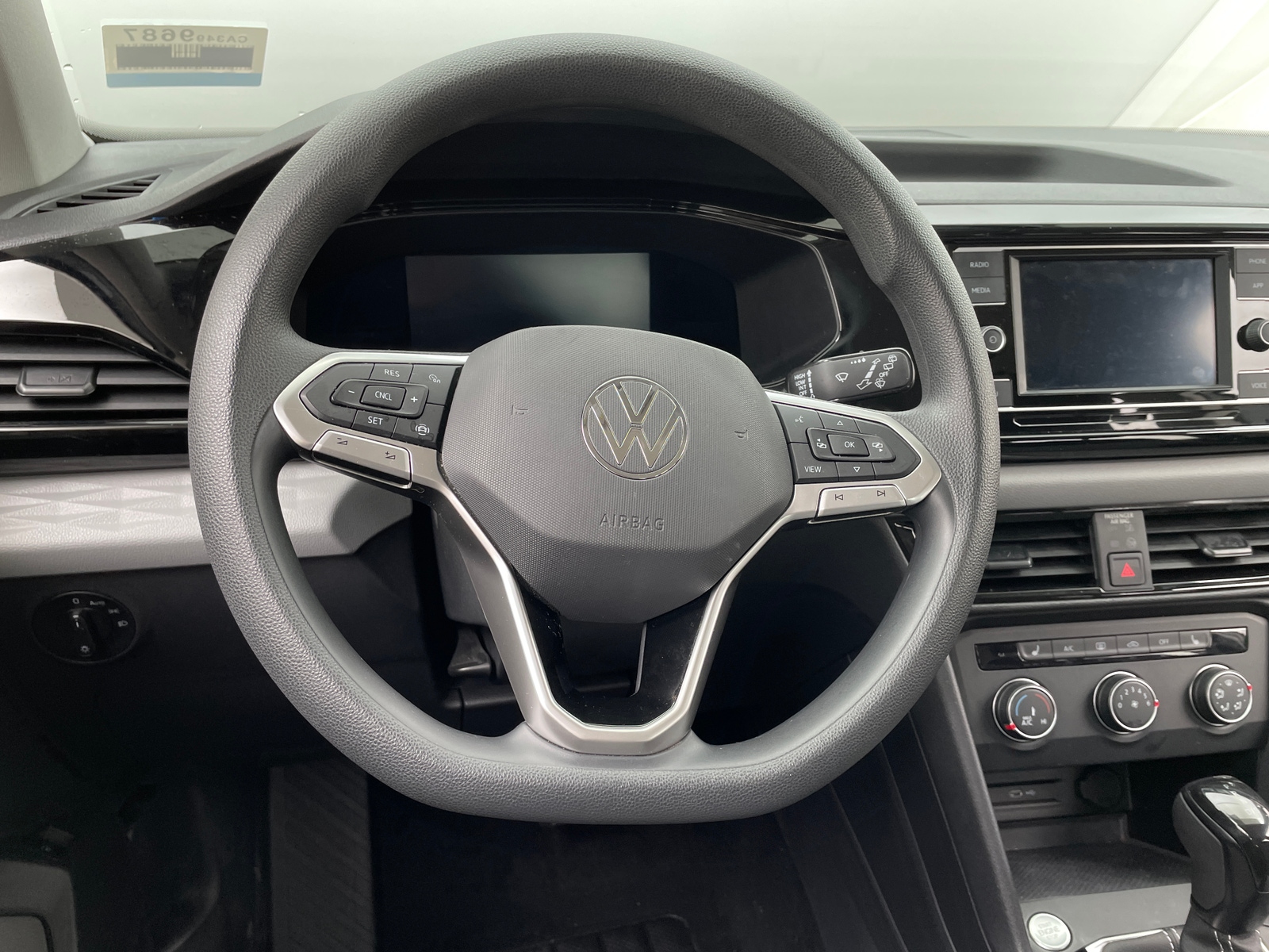 Thumbnail: 2022 Volkswagen Taos - 5