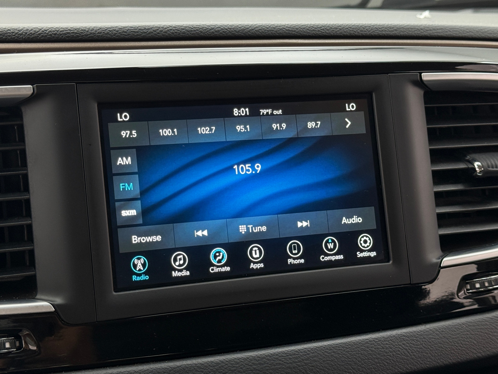 Thumbnail: 2018 Chrysler Pacifica - 4