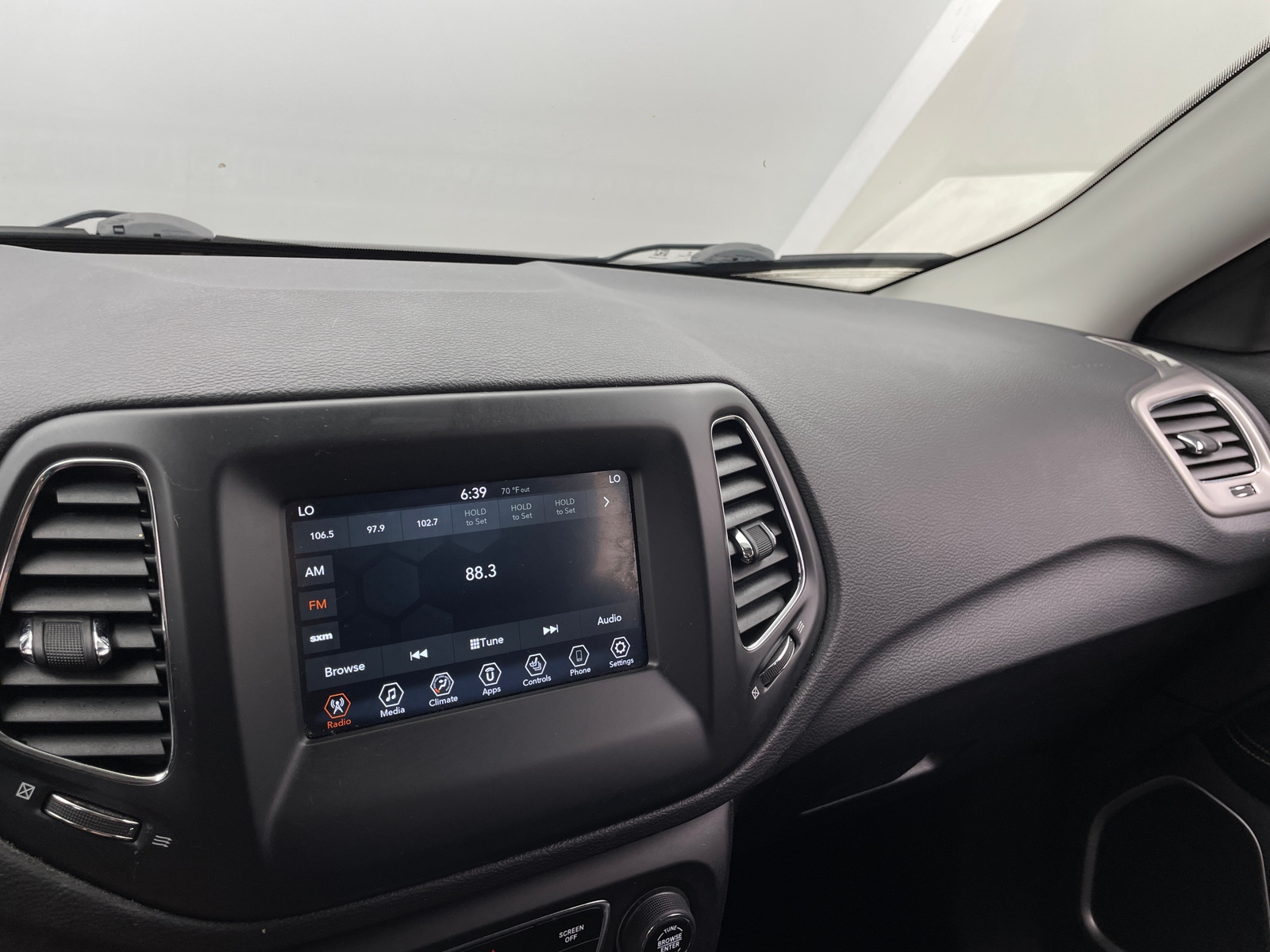Thumbnail: 2020 Jeep Compass - 4