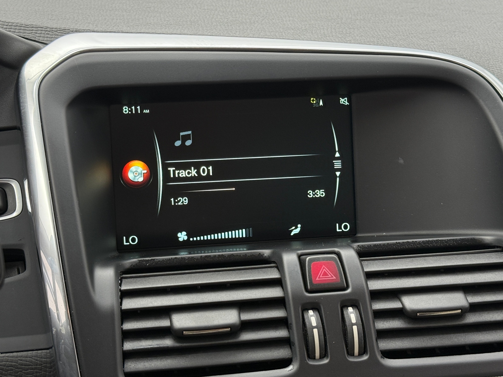 Thumbnail: 2017 Volvo XC60 - 3