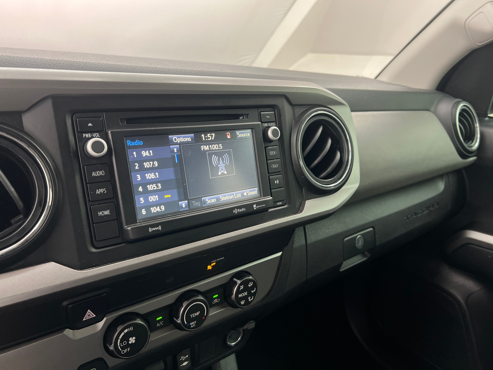 Thumbnail: 2019 Toyota Tacoma - 4