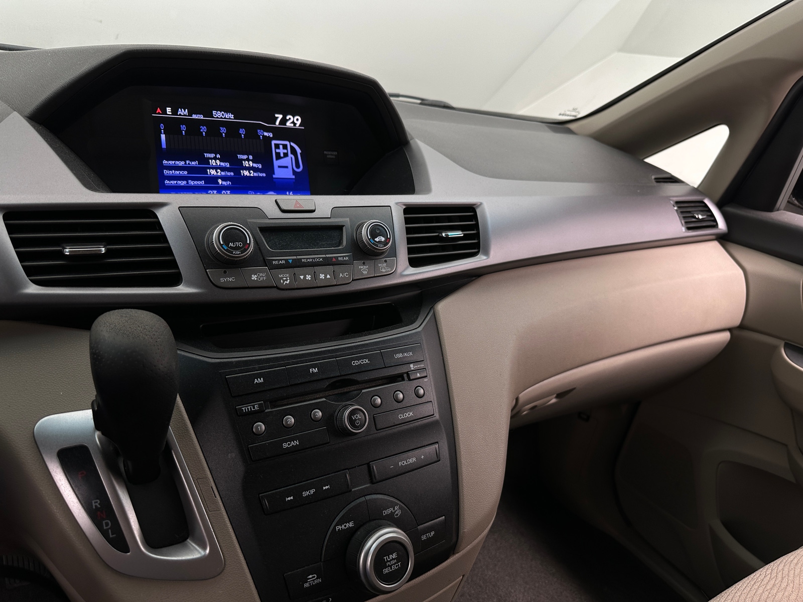 Thumbnail: 2012 Honda Odyssey - 4