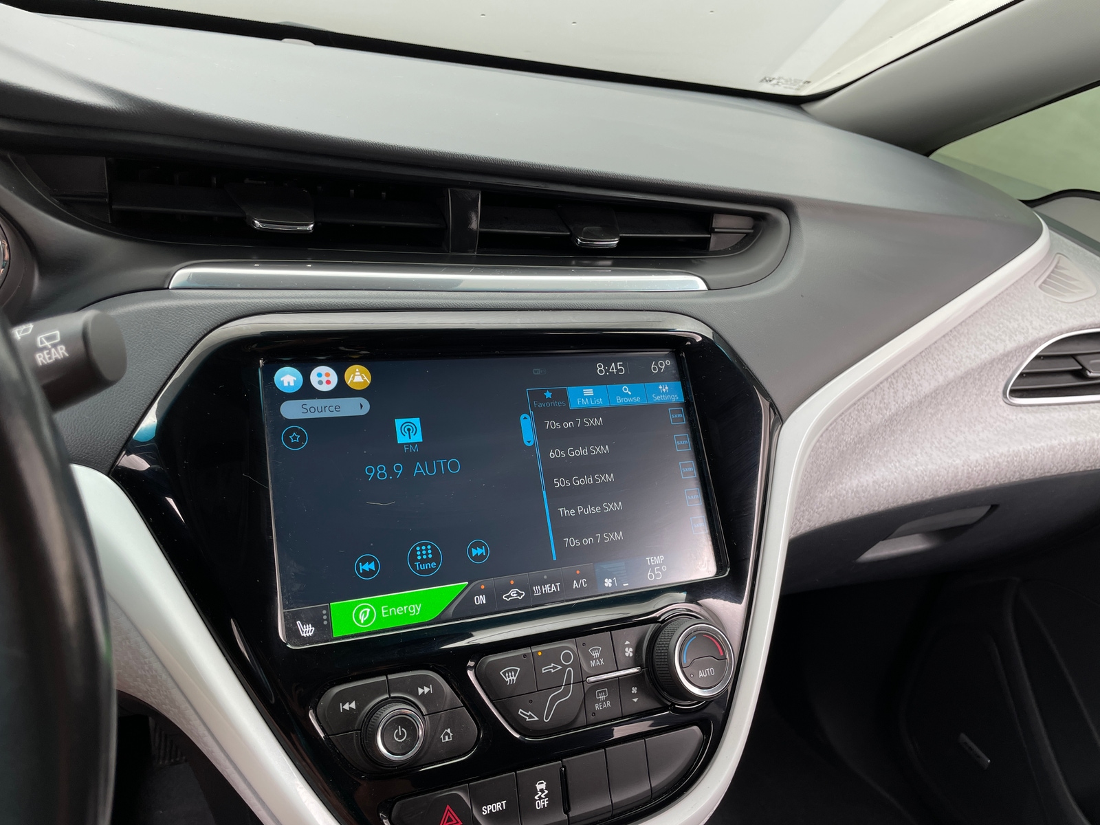 Thumbnail: 2021 Chevrolet Bolt EV - 3