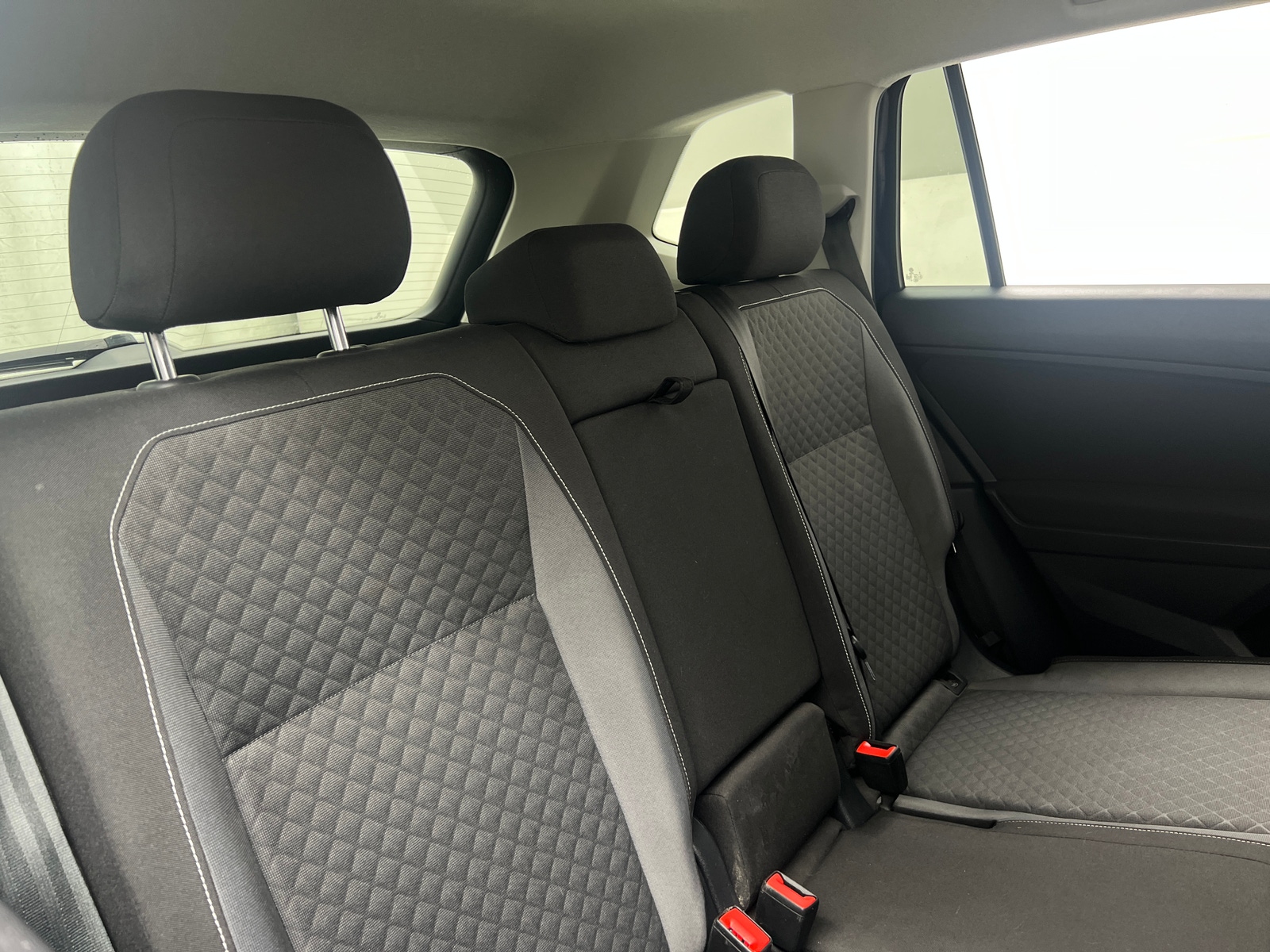 Thumbnail: 2021 Volkswagen Tiguan - 6