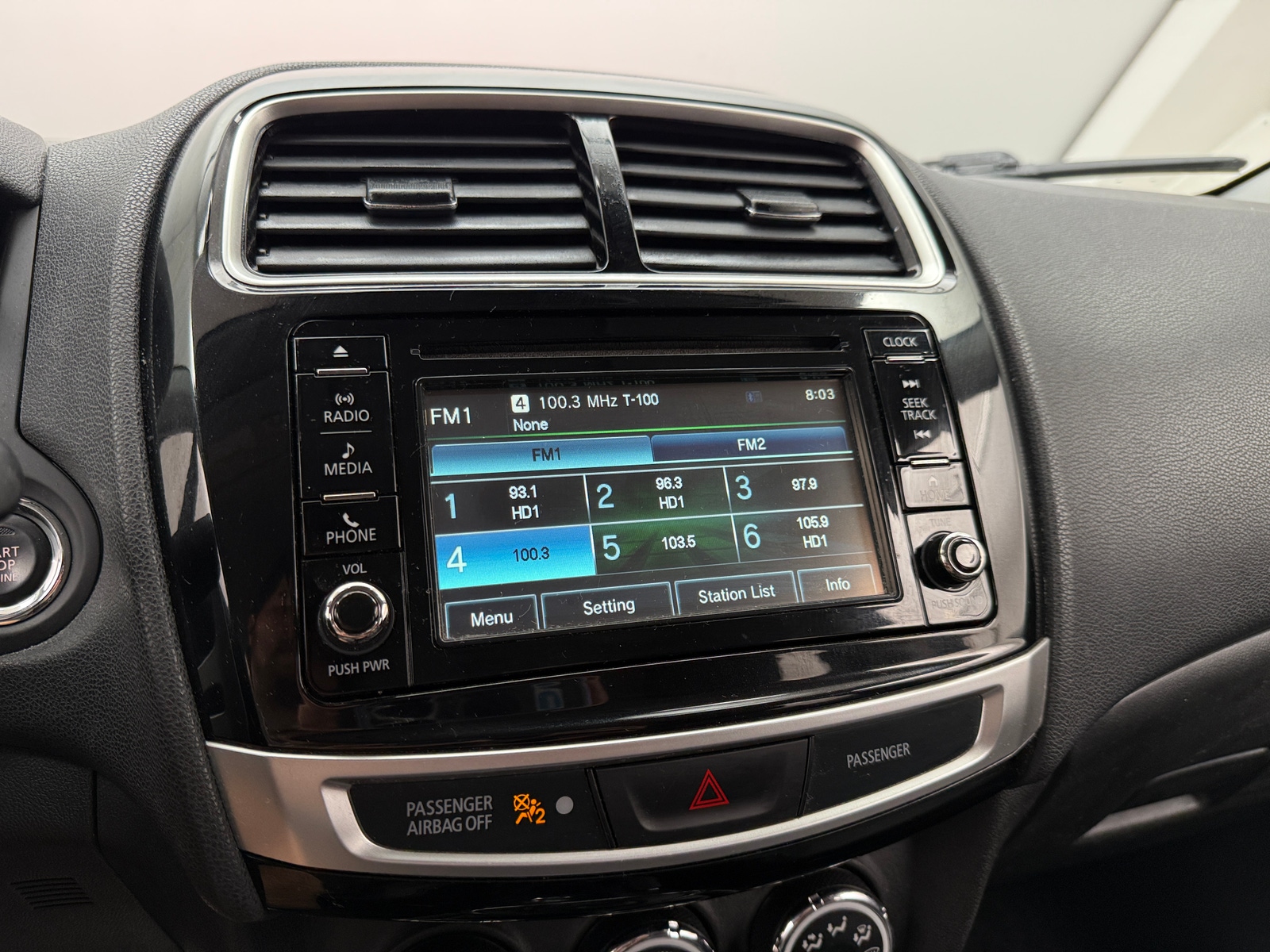 Thumbnail: 2017 Mitsubishi Outlander Sport - 3