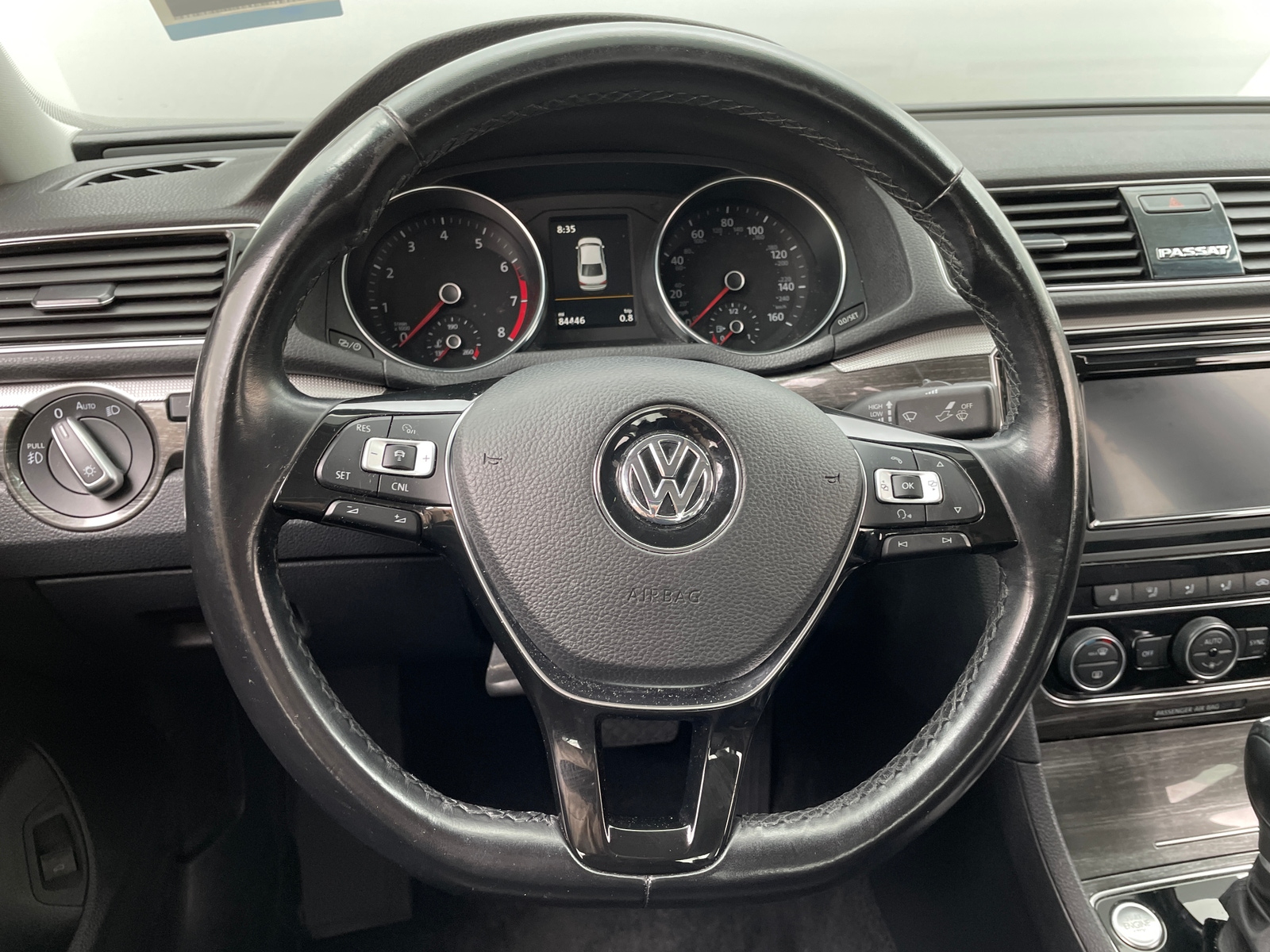 Thumbnail: 2018 Volkswagen Passat - 4