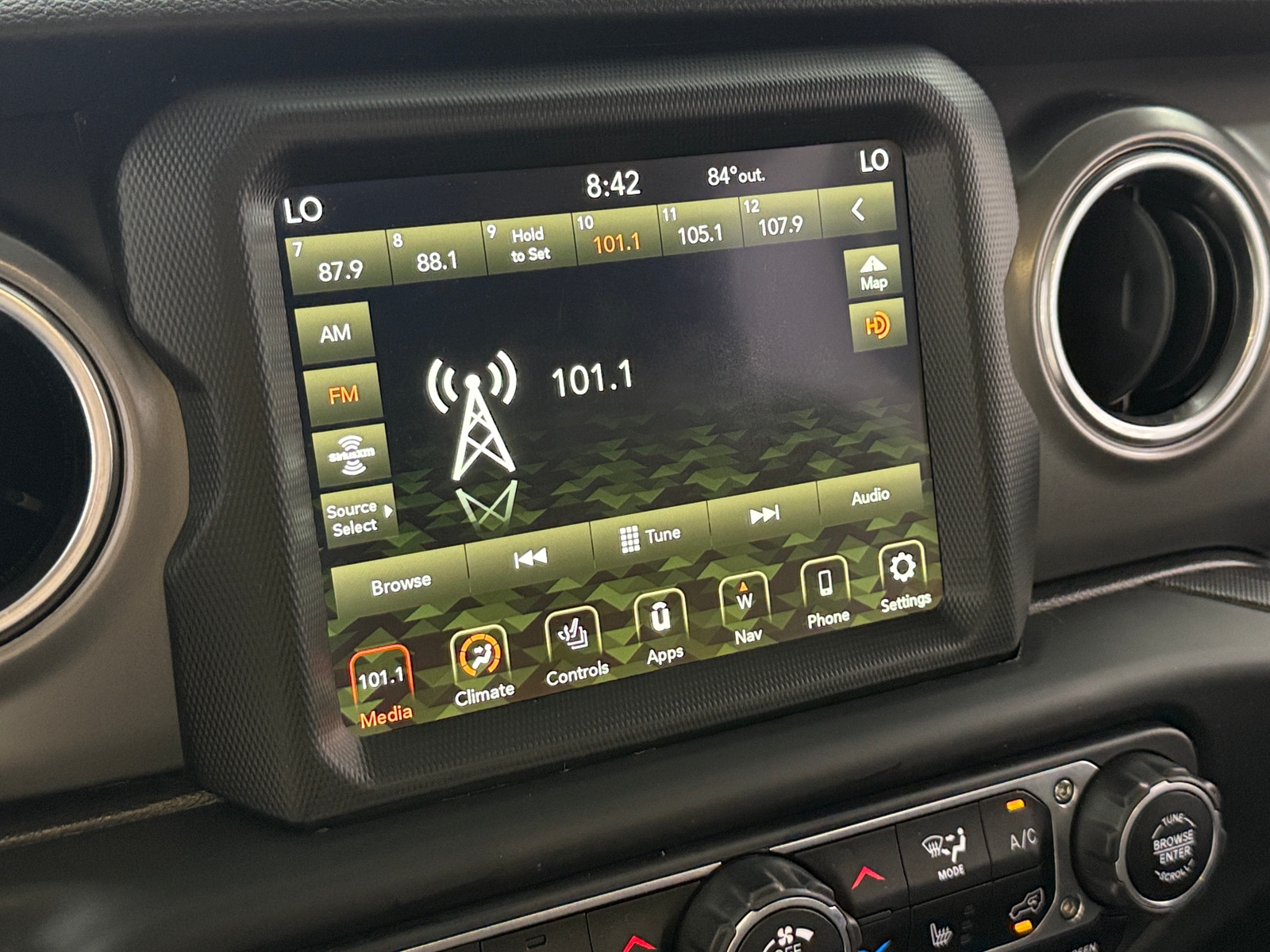 Thumbnail: 2022 Jeep Wrangler - 4