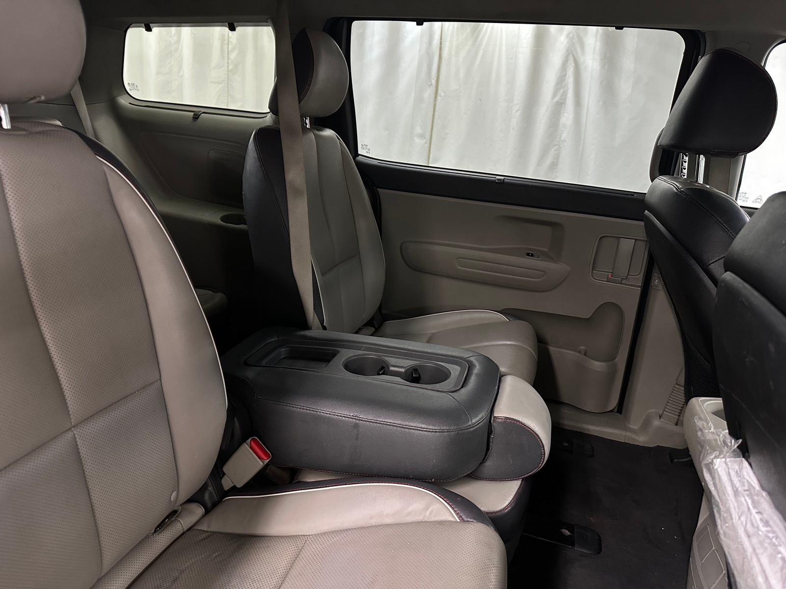 Thumbnail: 2020 Kia Sedona - 5