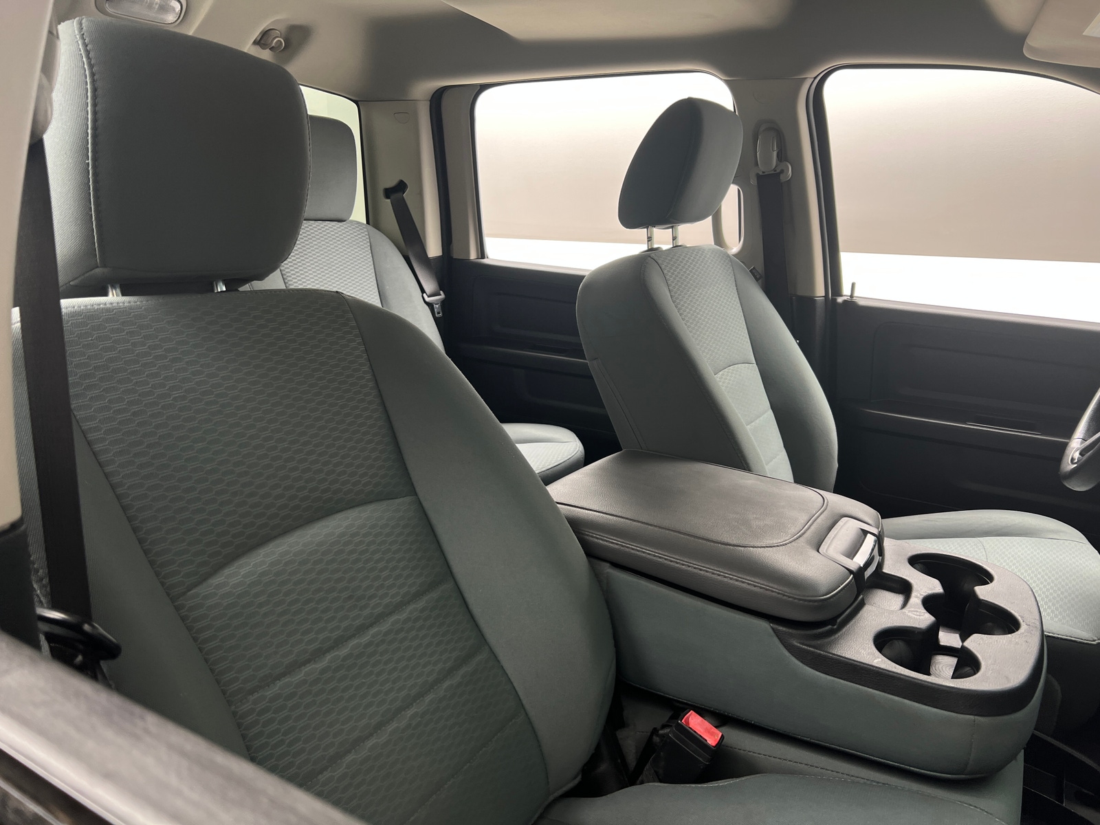 Thumbnail: 2020 RAM 1500 Classic - 2