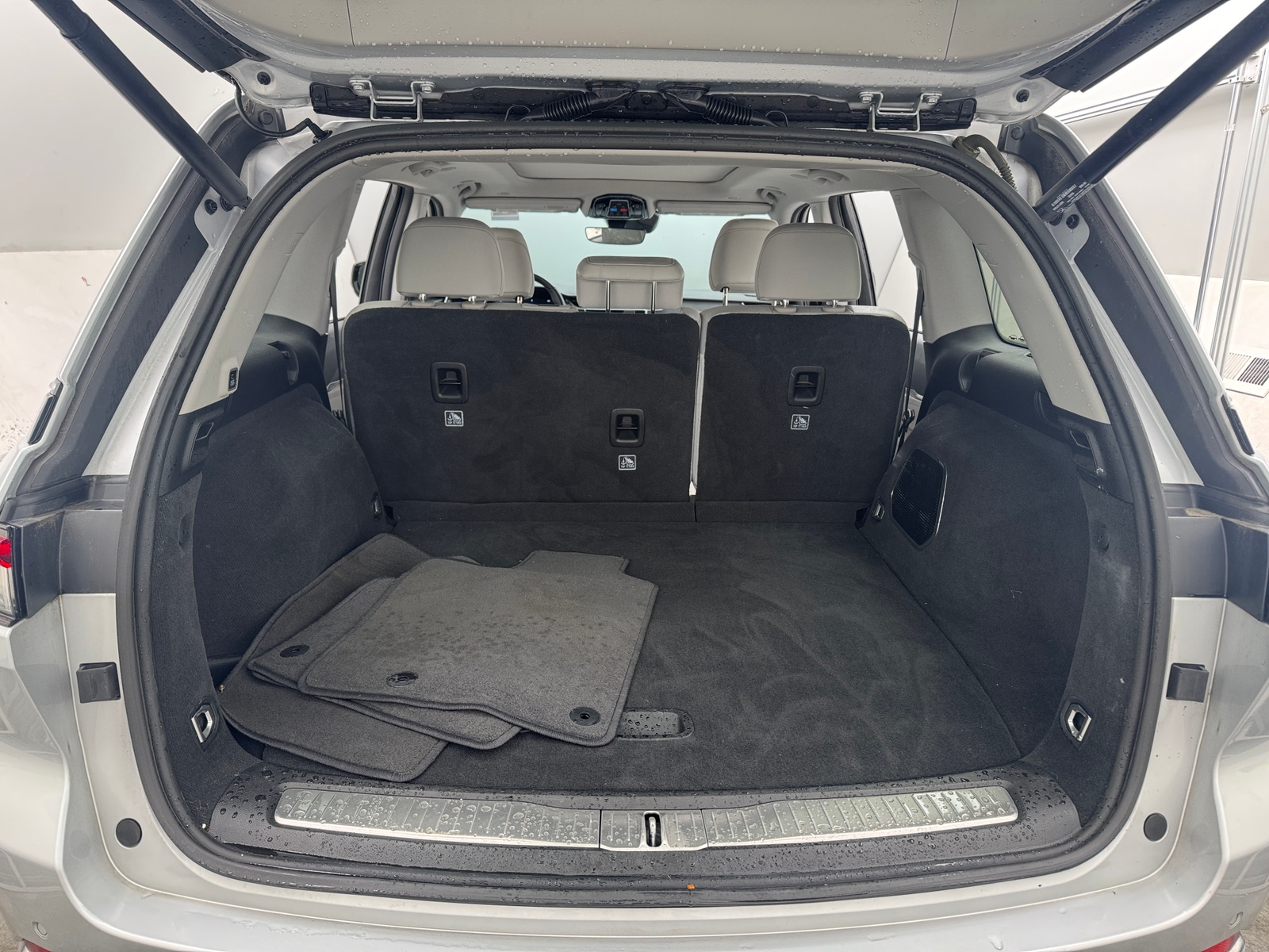 Thumbnail: 2022 Jeep Grand Cherokee - 6