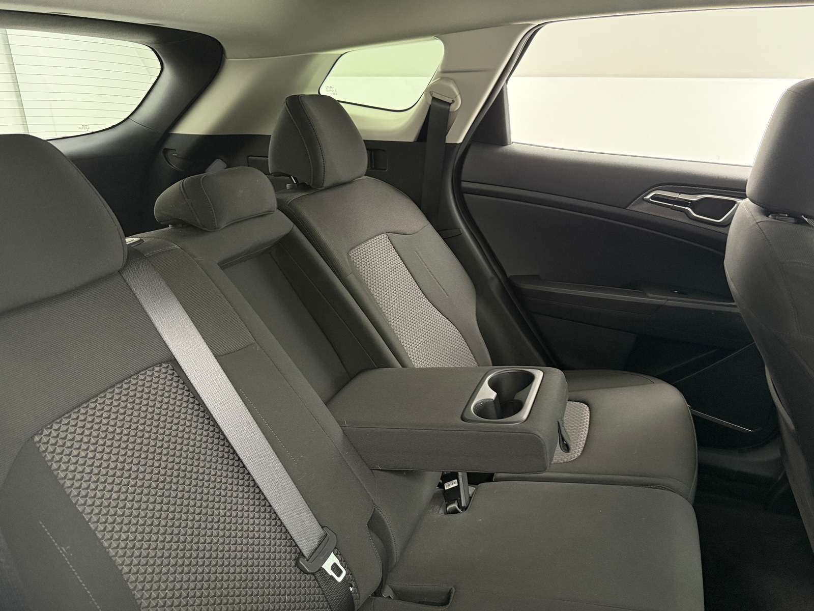 Thumbnail: 2023 Kia Sportage - 6