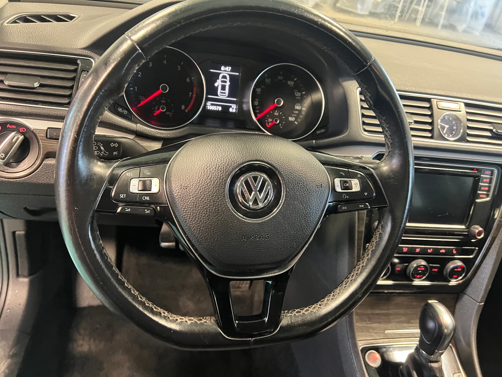 Thumbnail: 2017 Volkswagen Passat - 4