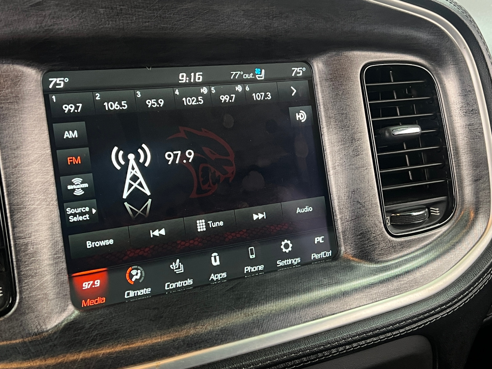 Thumbnail: 2021 Dodge Charger - 3