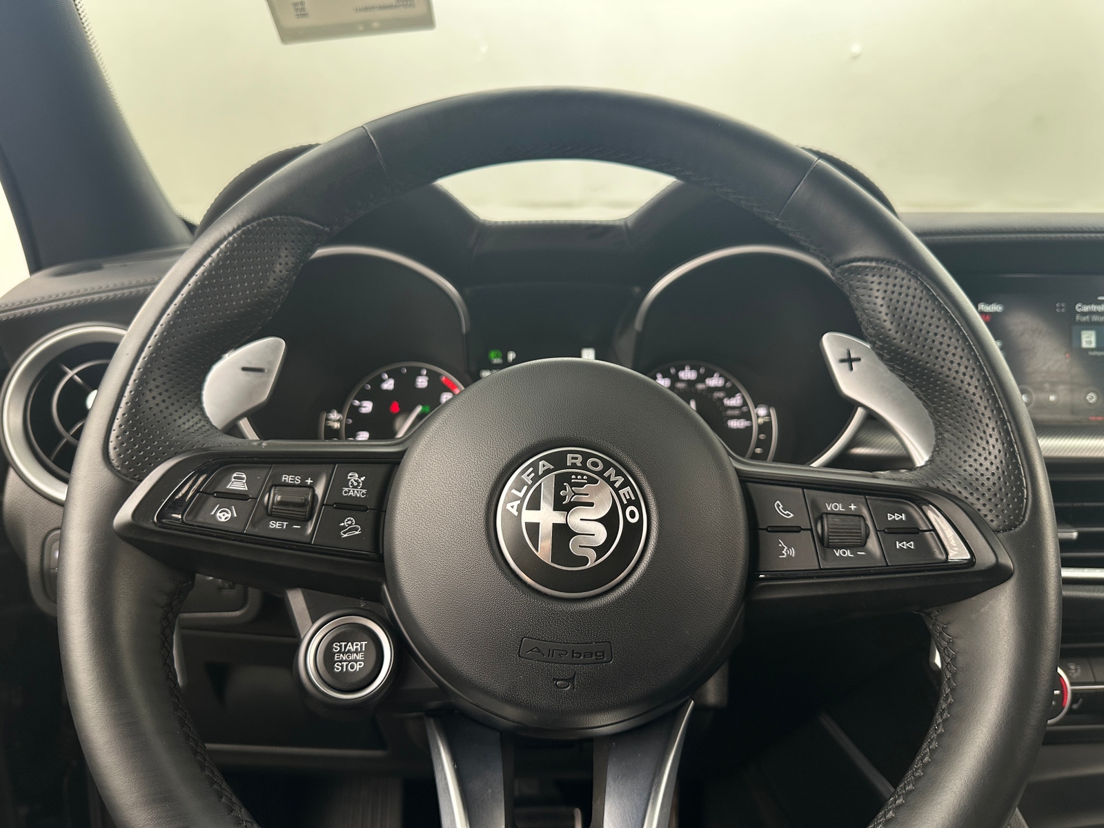 Thumbnail: 2022 Alfa Romeo Stelvio - 4