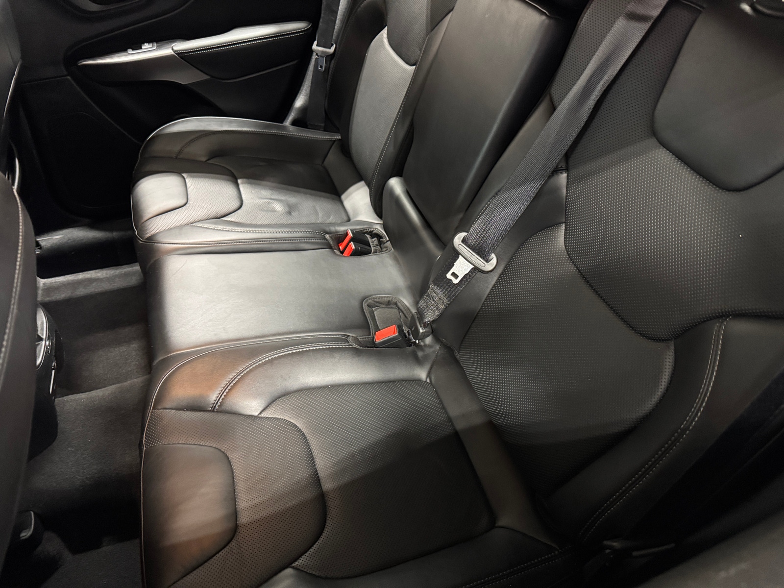 Thumbnail: 2020 Jeep Cherokee - 5