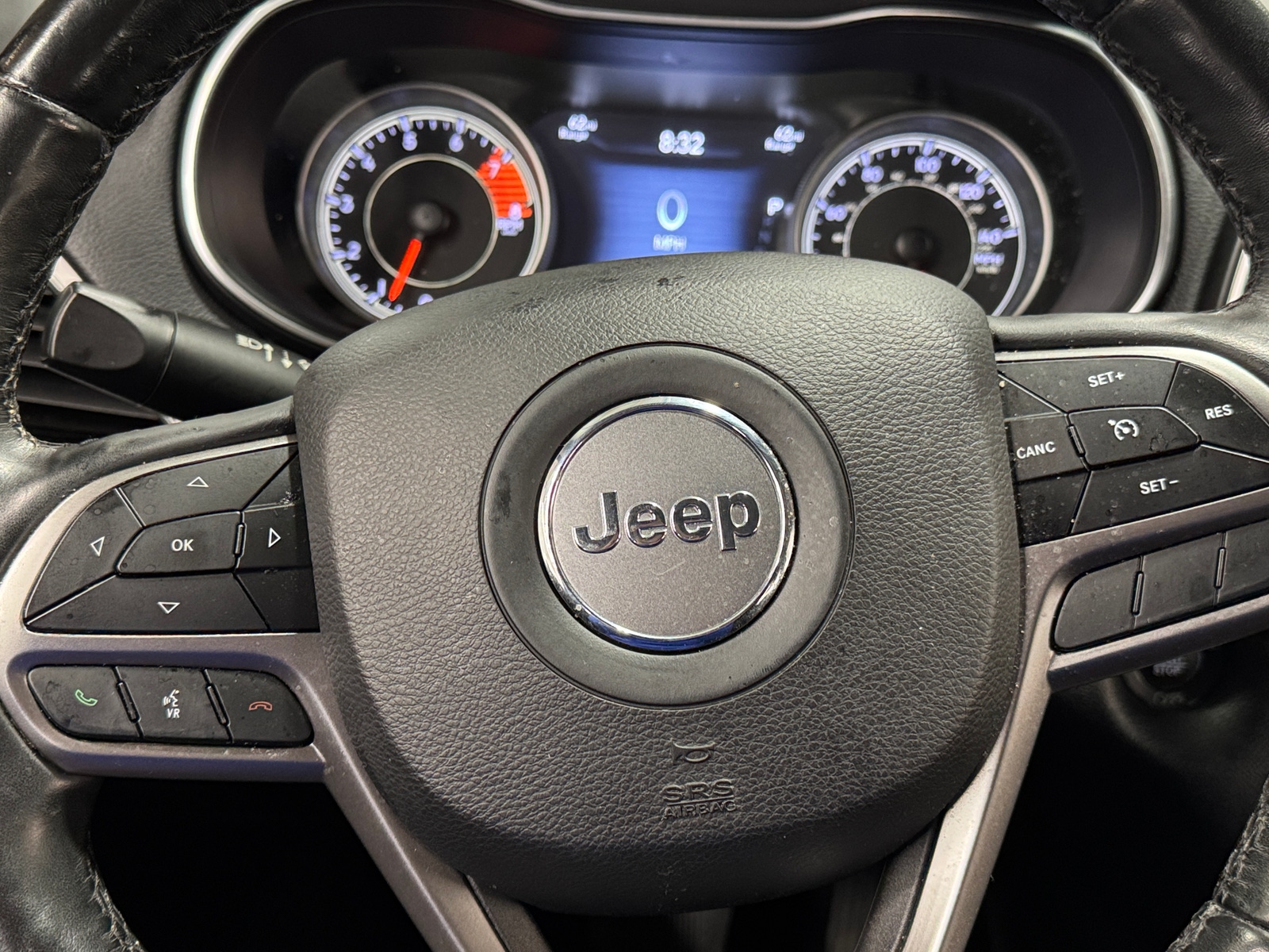 Thumbnail: 2020 Jeep Cherokee - 4