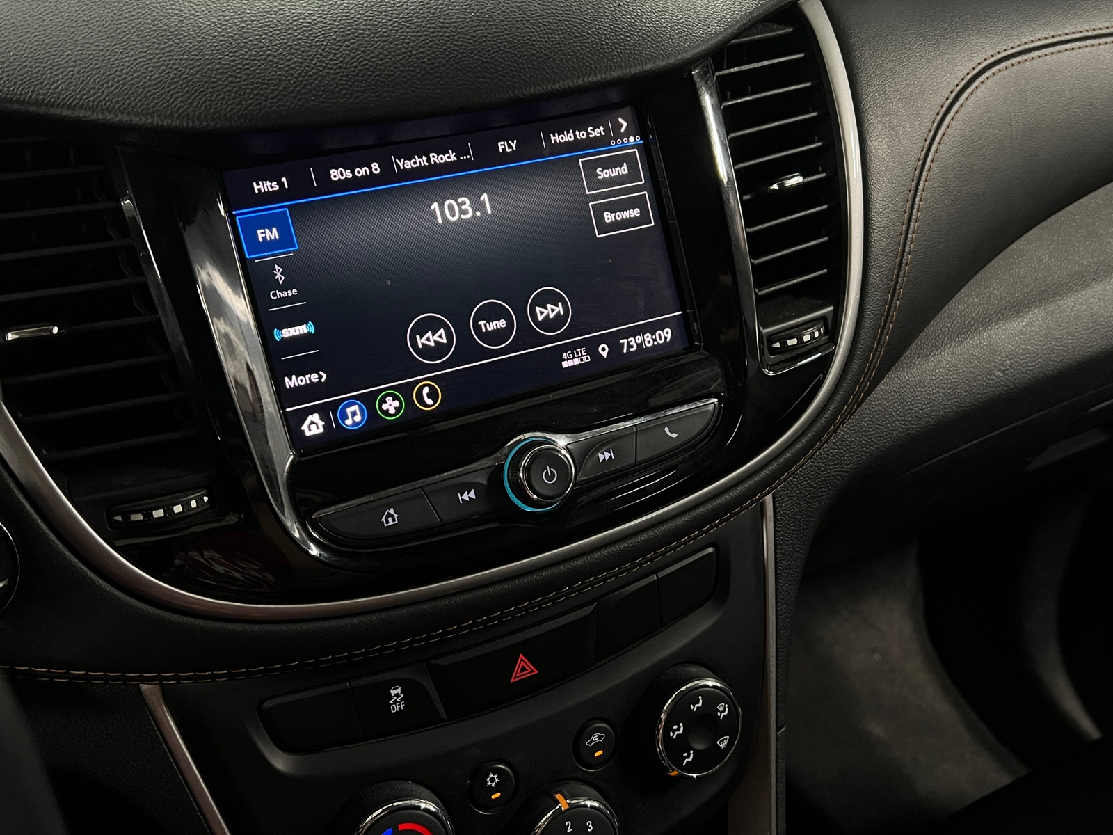 Thumbnail: 2022 Chevrolet Trax - 3