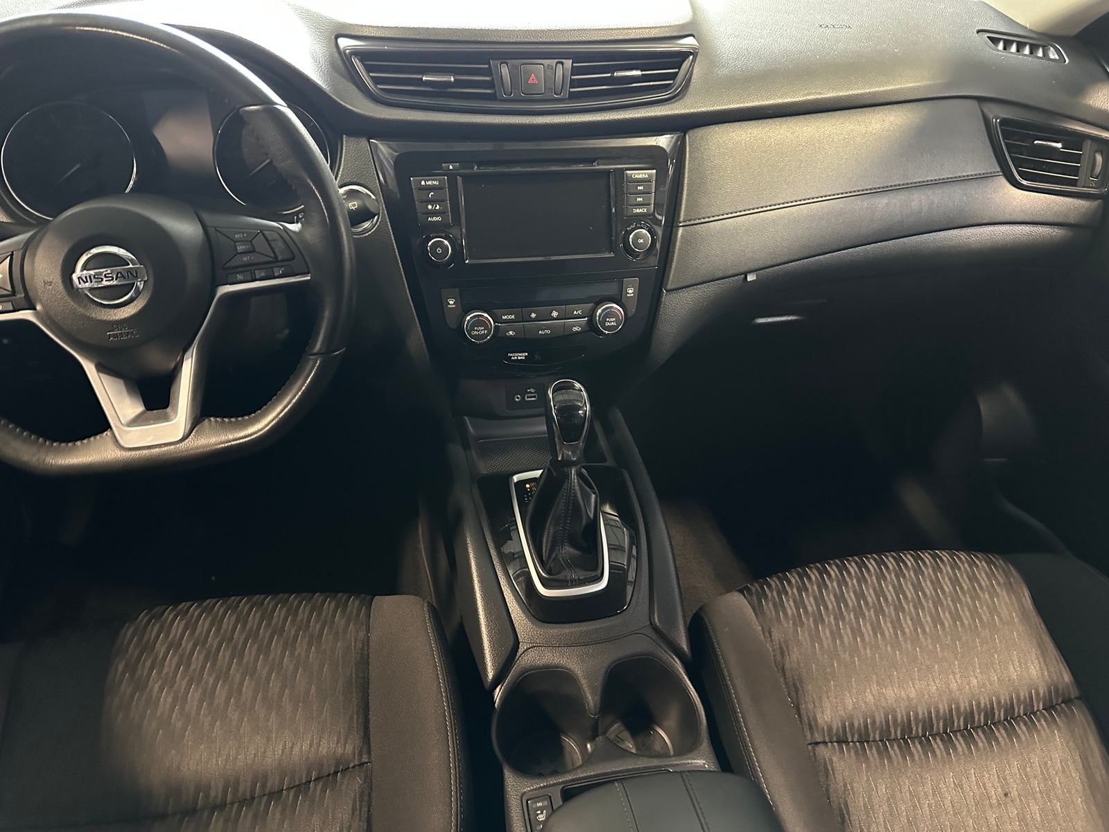 Thumbnail: 2018 Nissan Rogue - 3