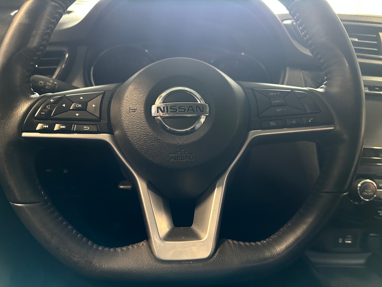 Thumbnail: 2018 Nissan Rogue - 5