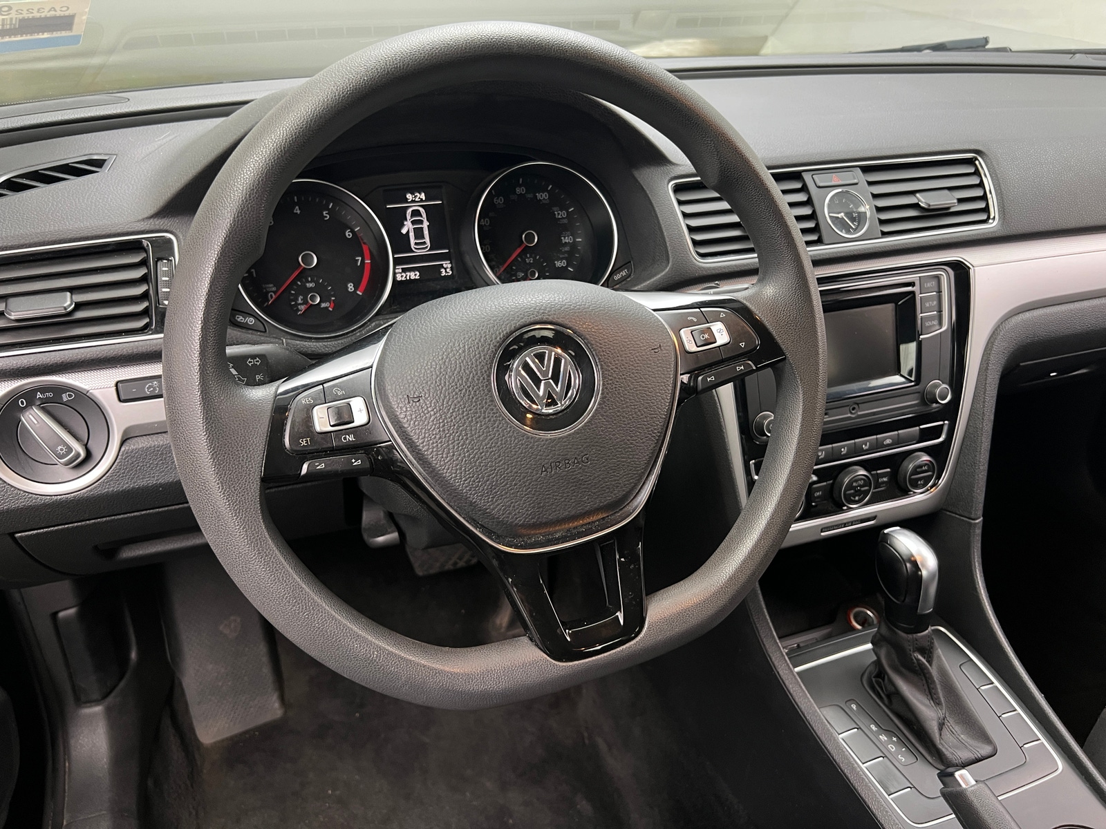 Thumbnail: 2016 Volkswagen Passat - 5