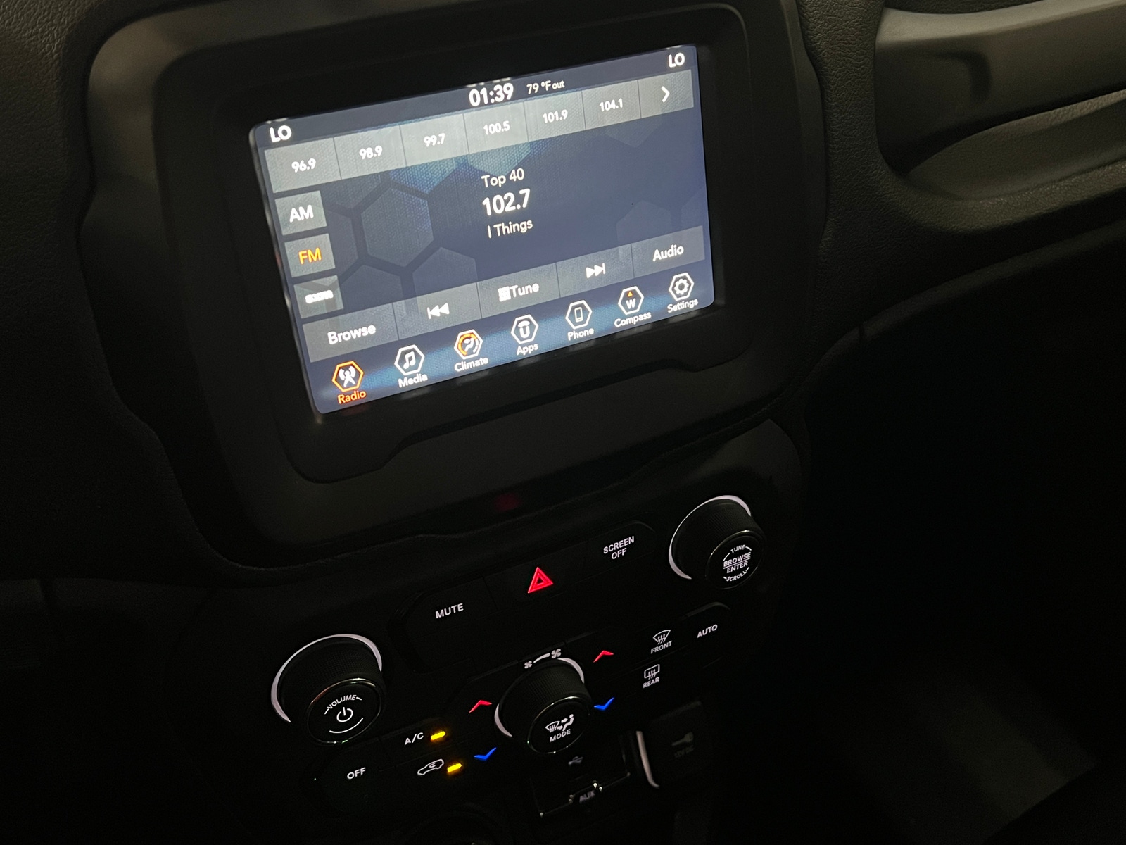 Thumbnail: 2019 Jeep Renegade - 4