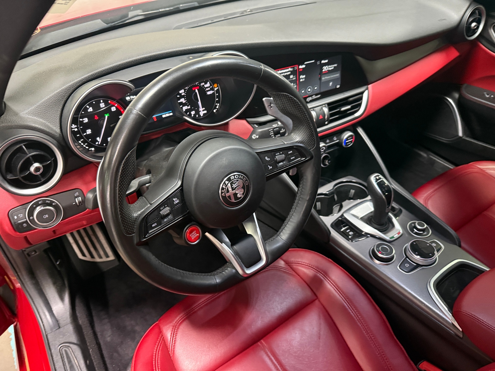 Thumbnail: 2020 Alfa Romeo Giulia - 2