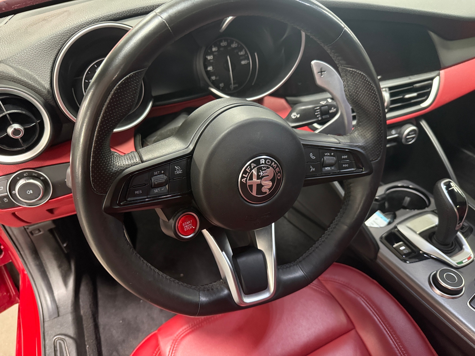 Thumbnail: 2020 Alfa Romeo Giulia - 4