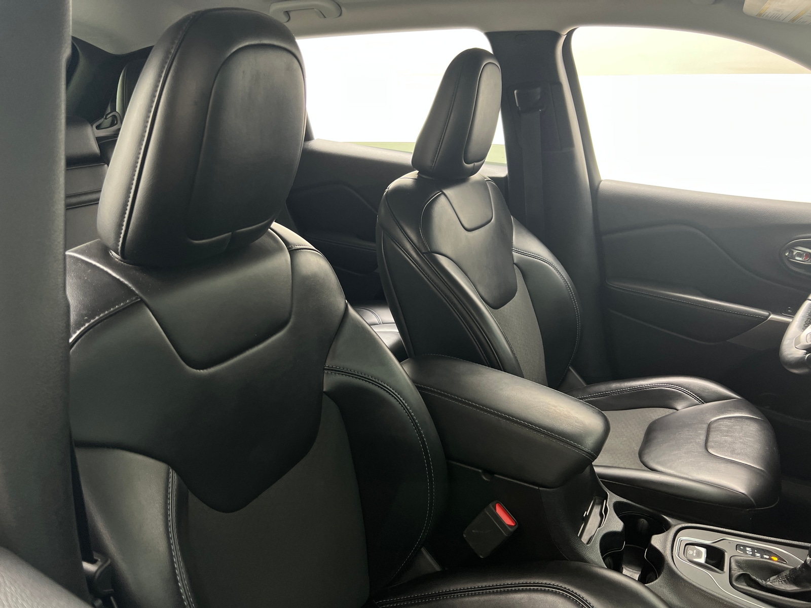 Thumbnail: 2019 Jeep Cherokee - 2
