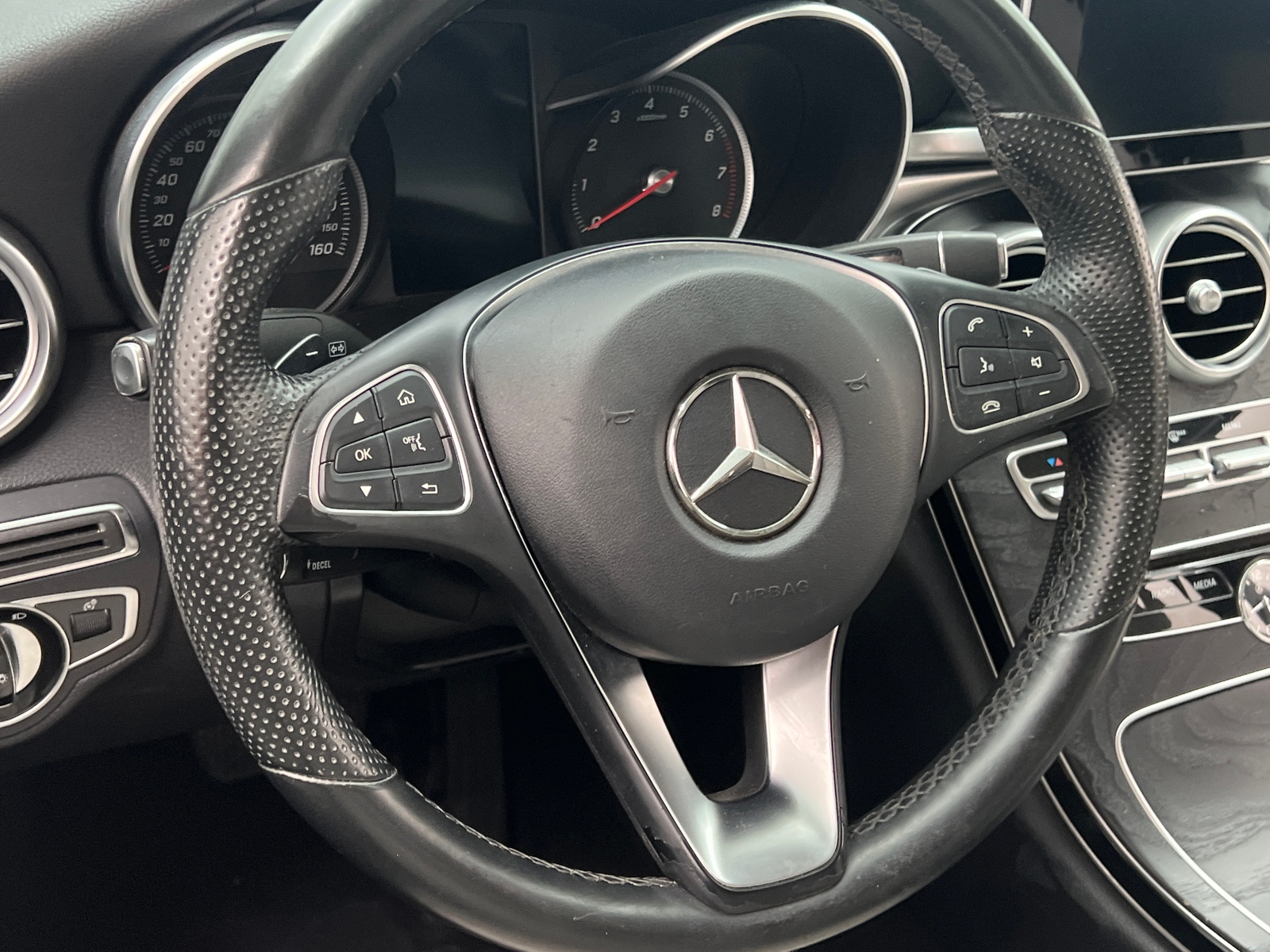 Thumbnail: 2017 Mercedes-Benz C-Class - 4