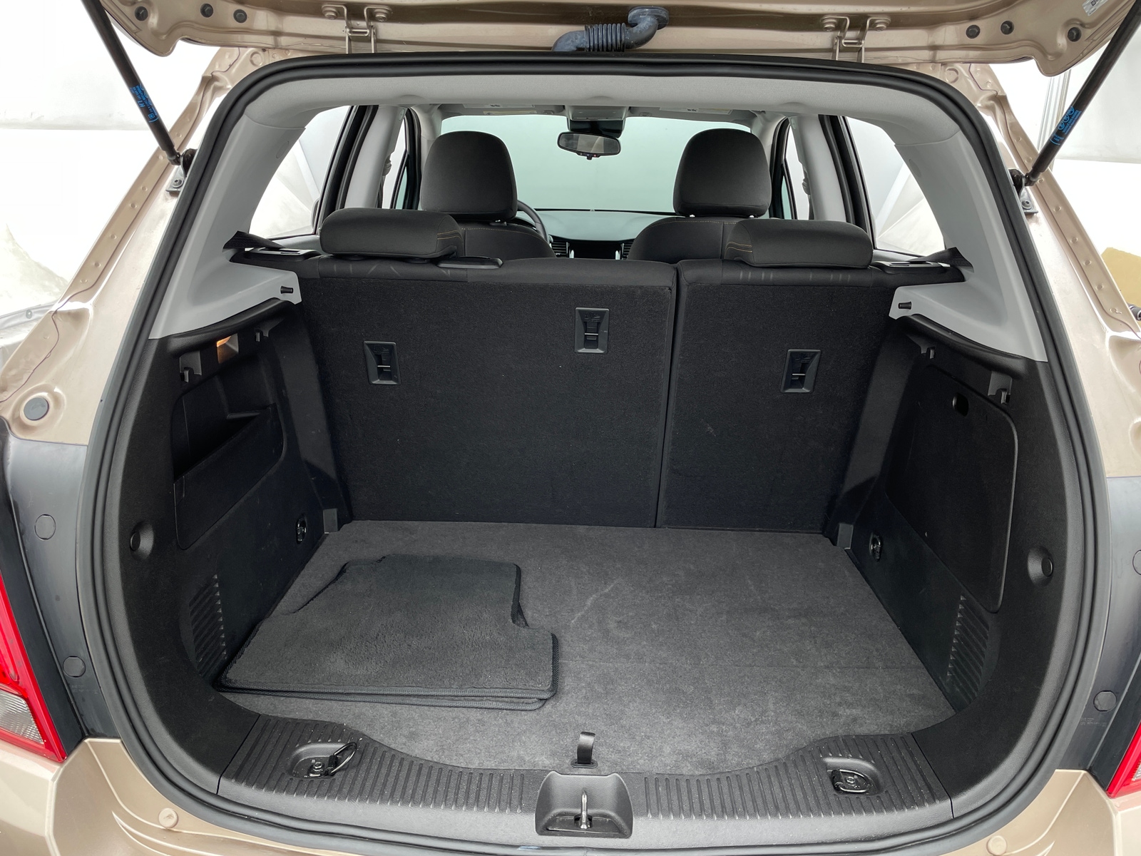 Thumbnail: 2018 Chevrolet Trax - 7
