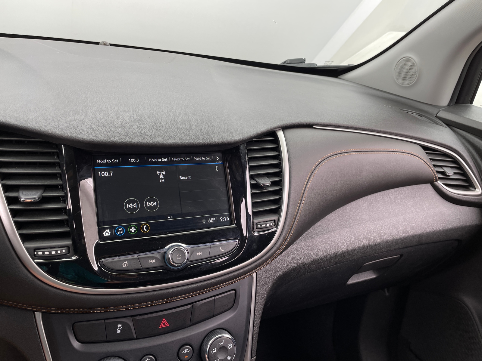 Thumbnail: 2018 Chevrolet Trax - 4