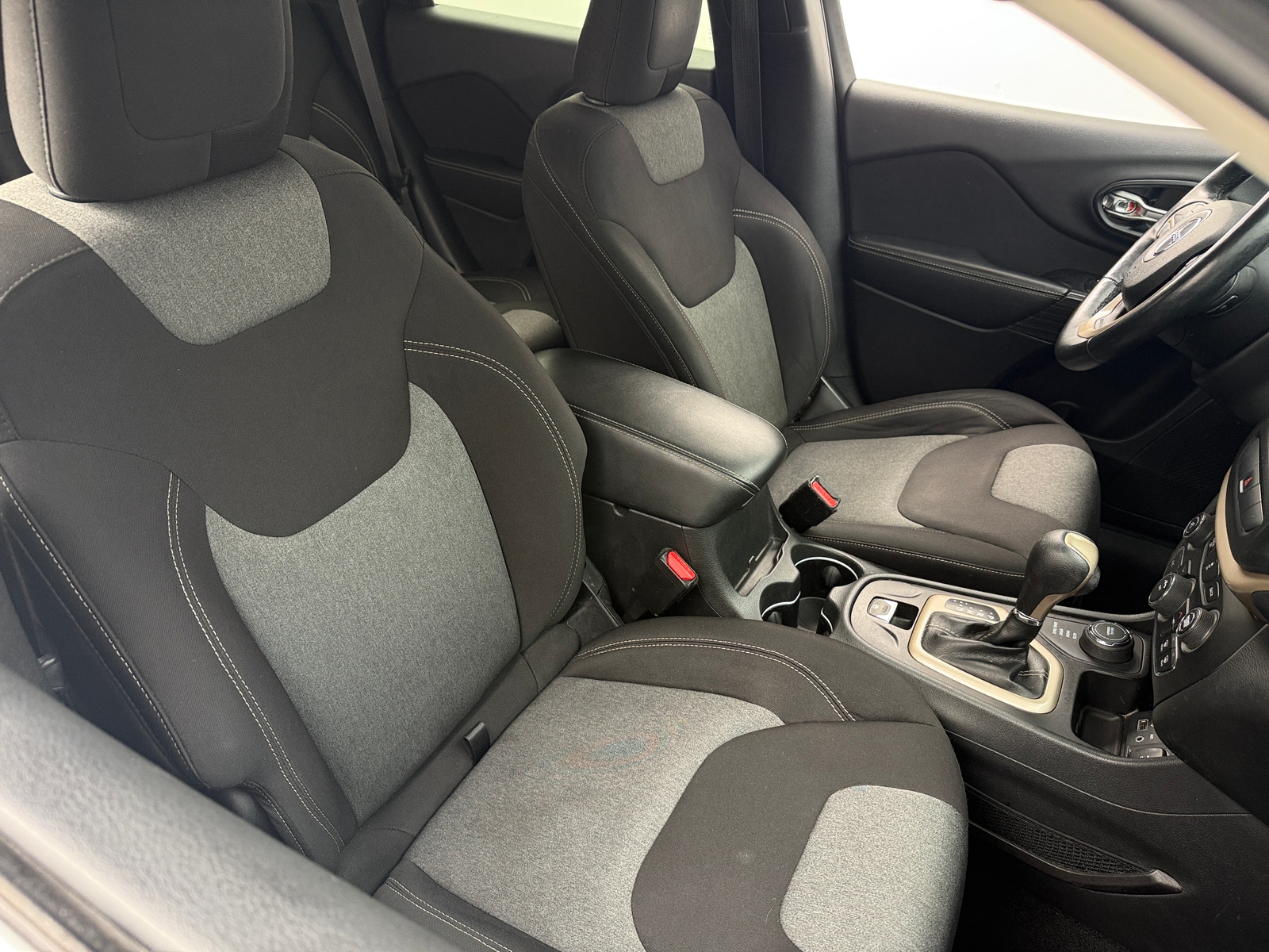 Thumbnail: 2014 Jeep Cherokee - 2