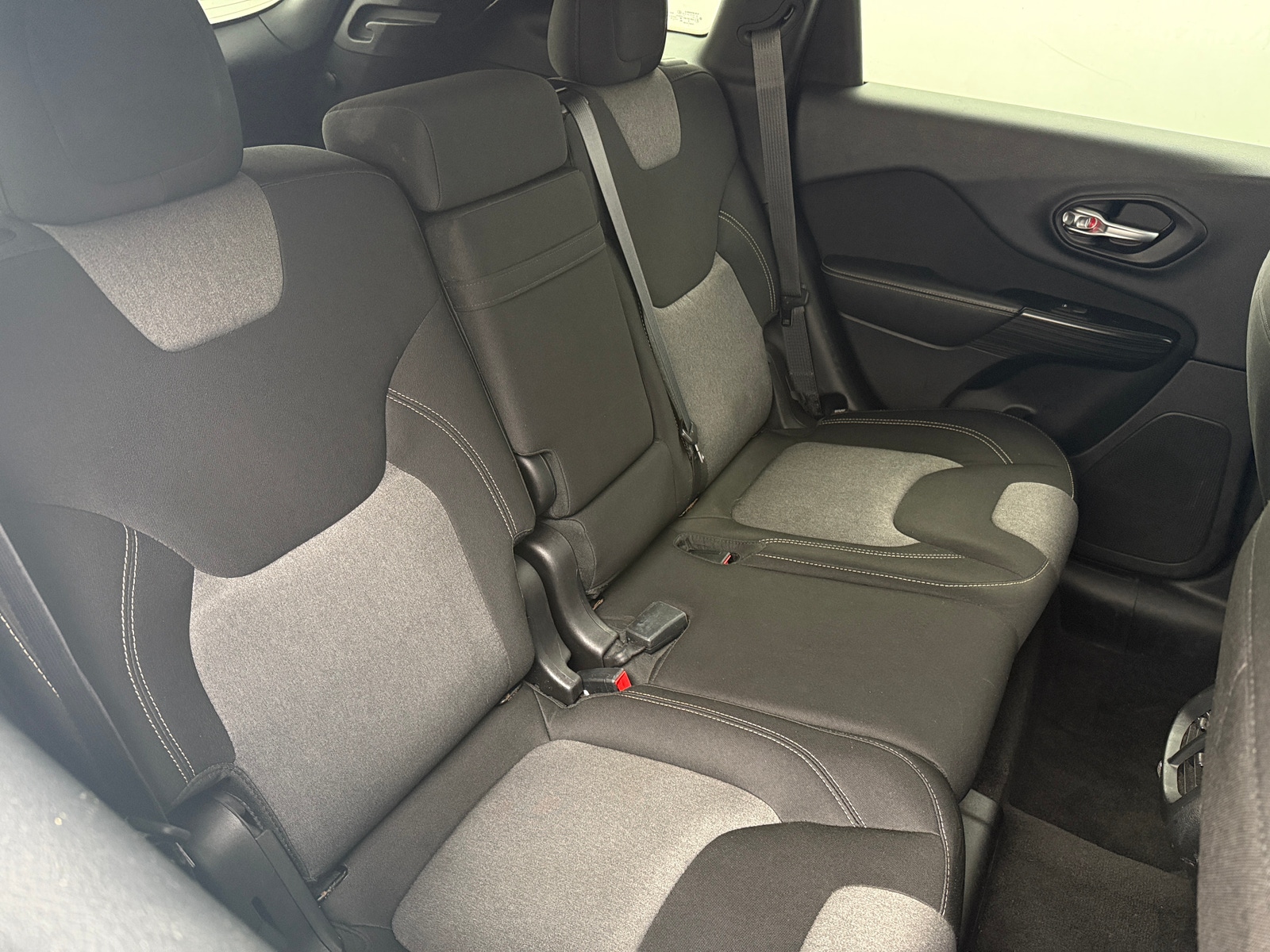 Thumbnail: 2014 Jeep Cherokee - 6