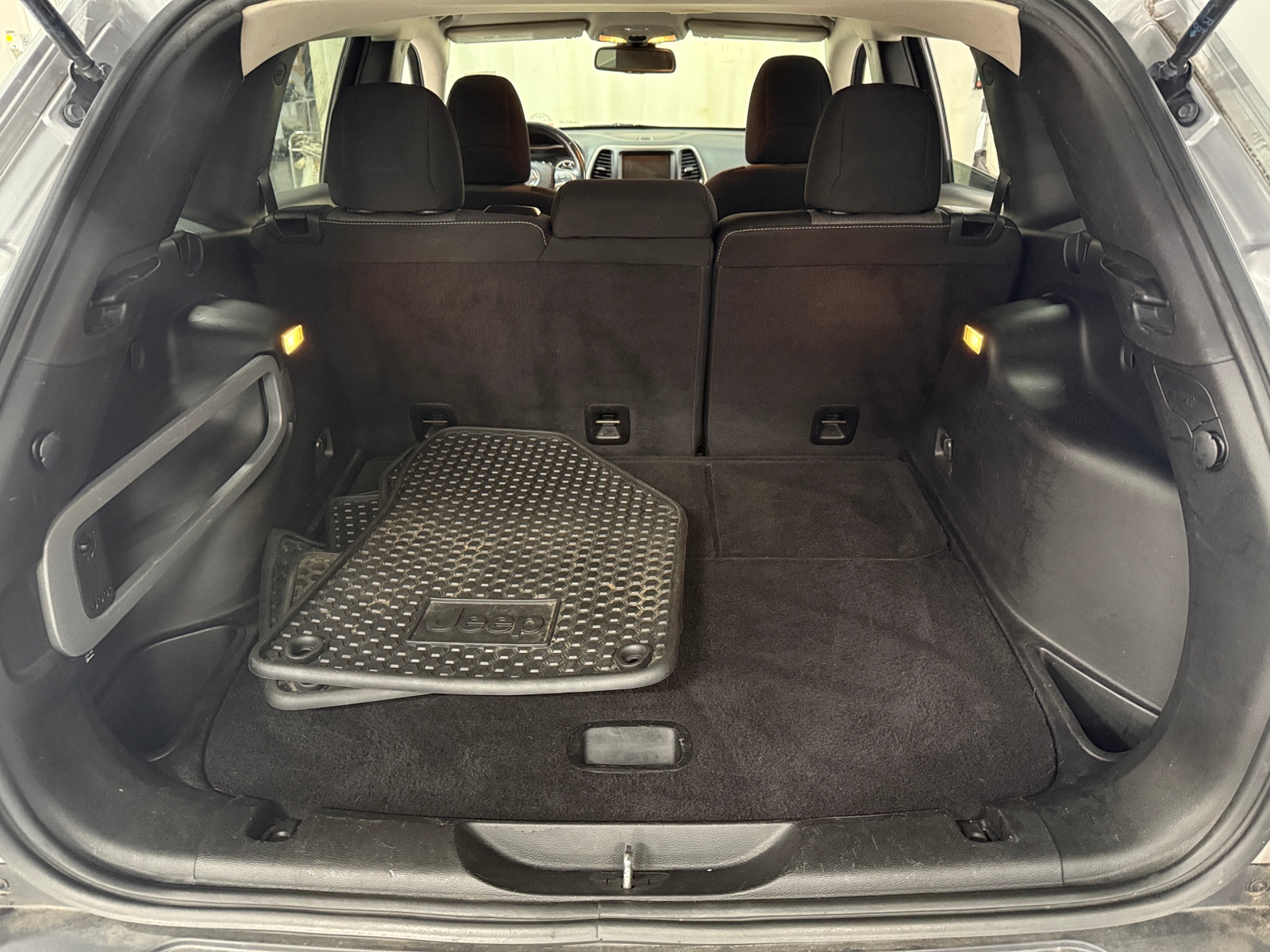 Thumbnail: 2014 Jeep Cherokee - 7