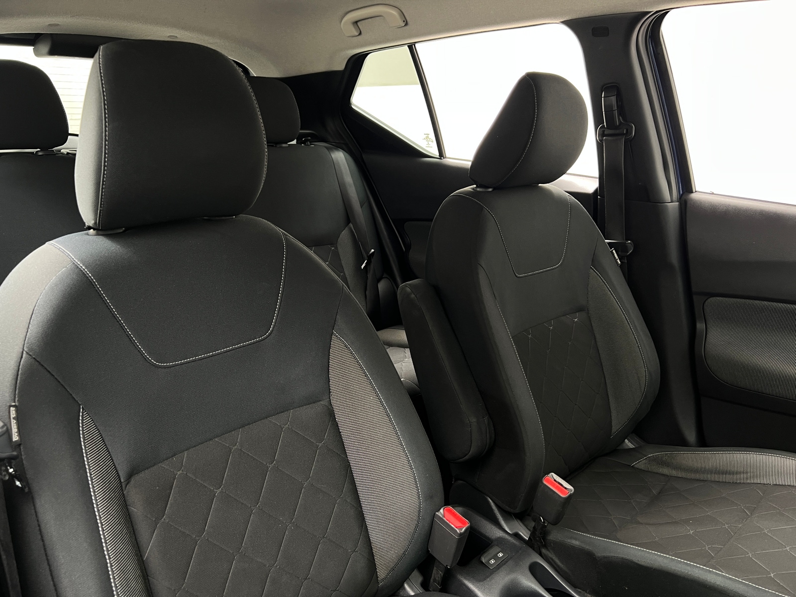 Thumbnail: 2019 Nissan Kicks - 2