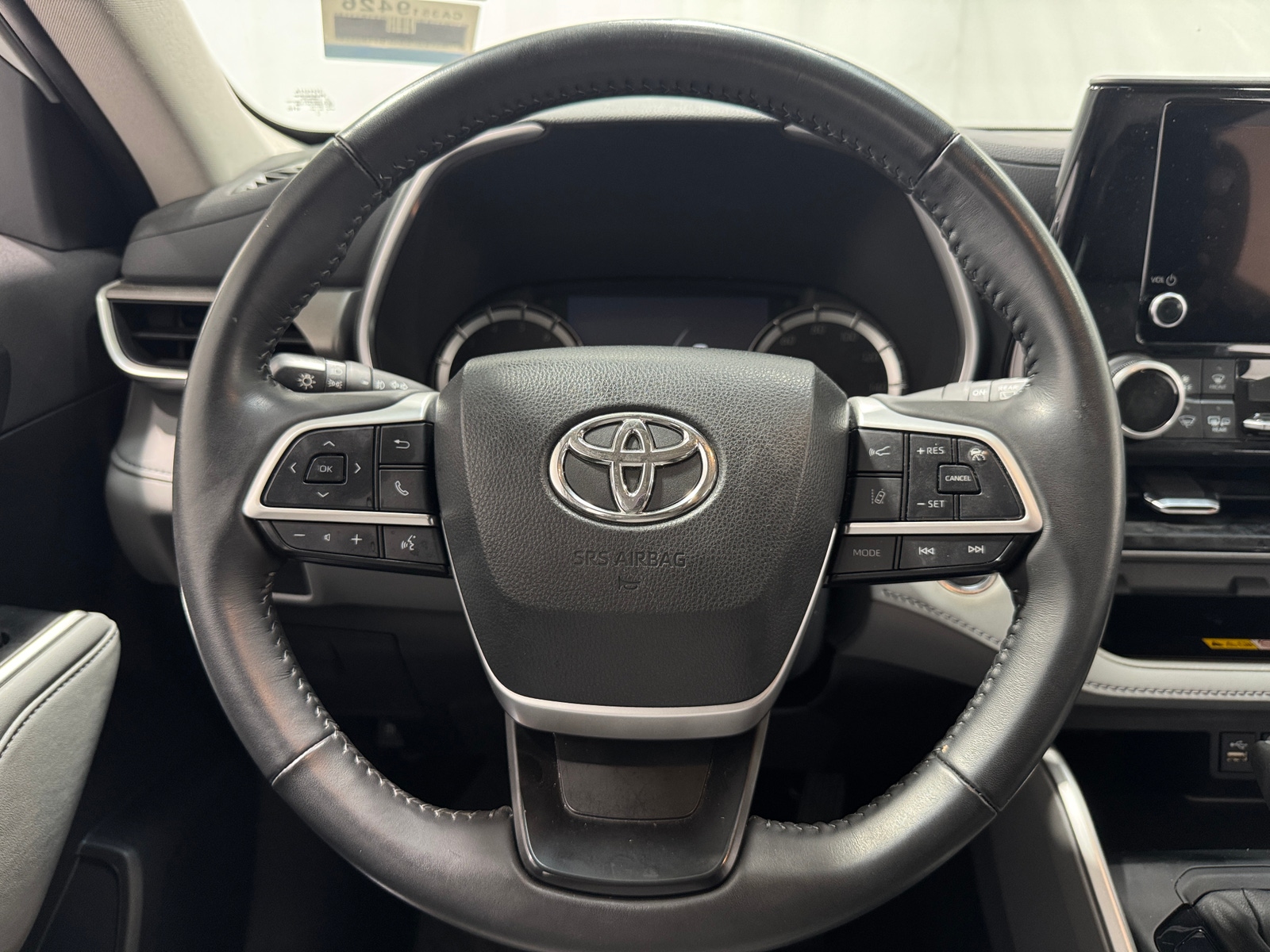 Thumbnail: 2023 Toyota Highlander - 4