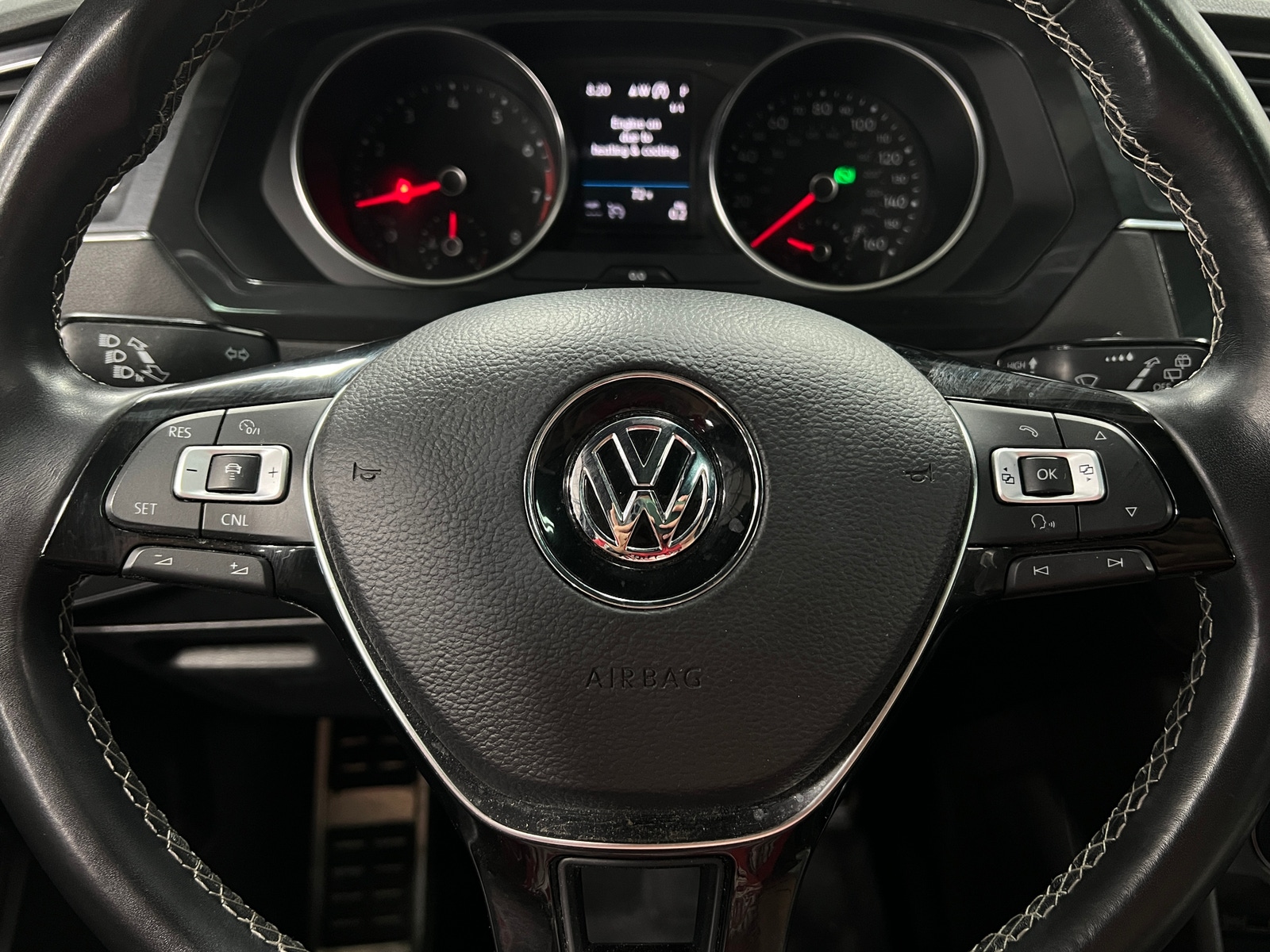 Thumbnail: 2018 Volkswagen Tiguan - 4