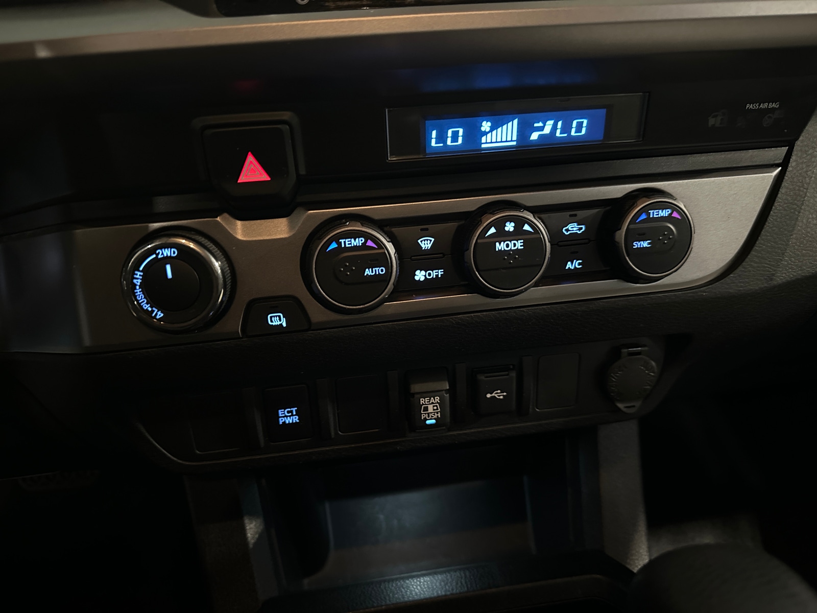 Thumbnail: 2022 Toyota Tacoma - 4