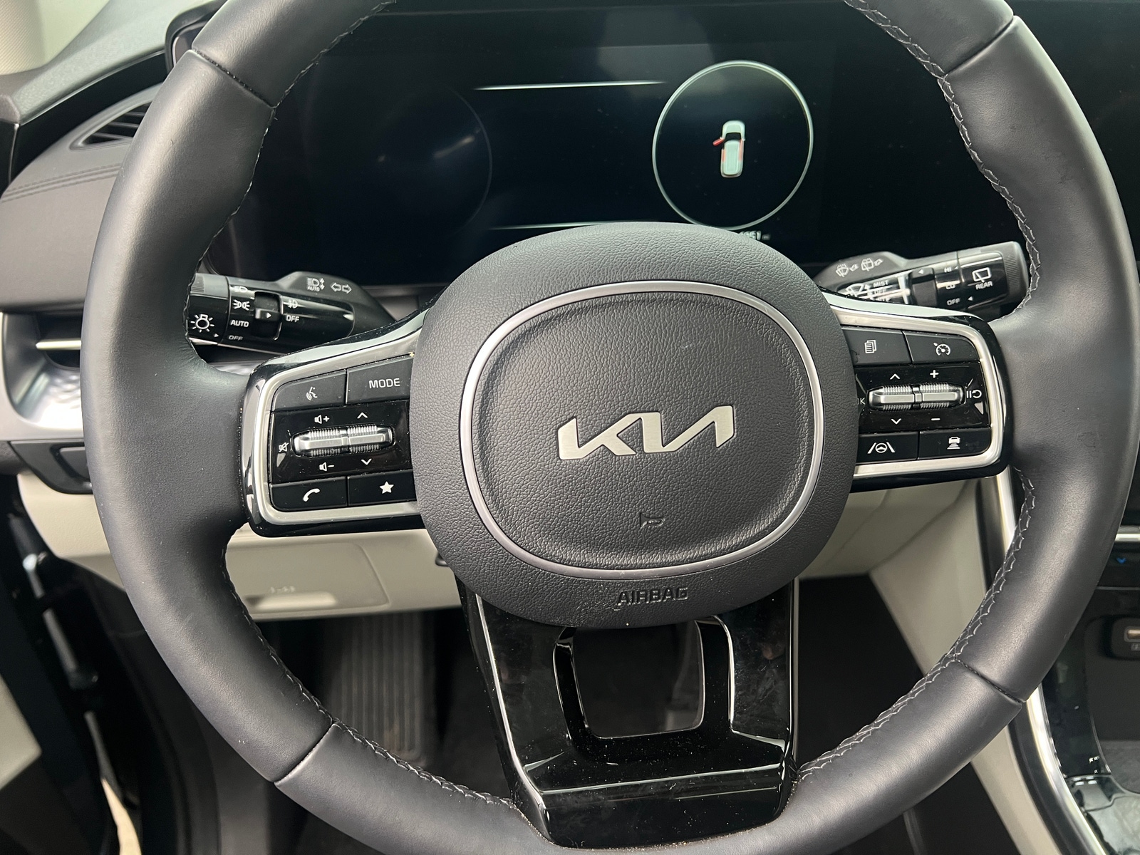 Thumbnail: 2024 Kia Carnival - 4