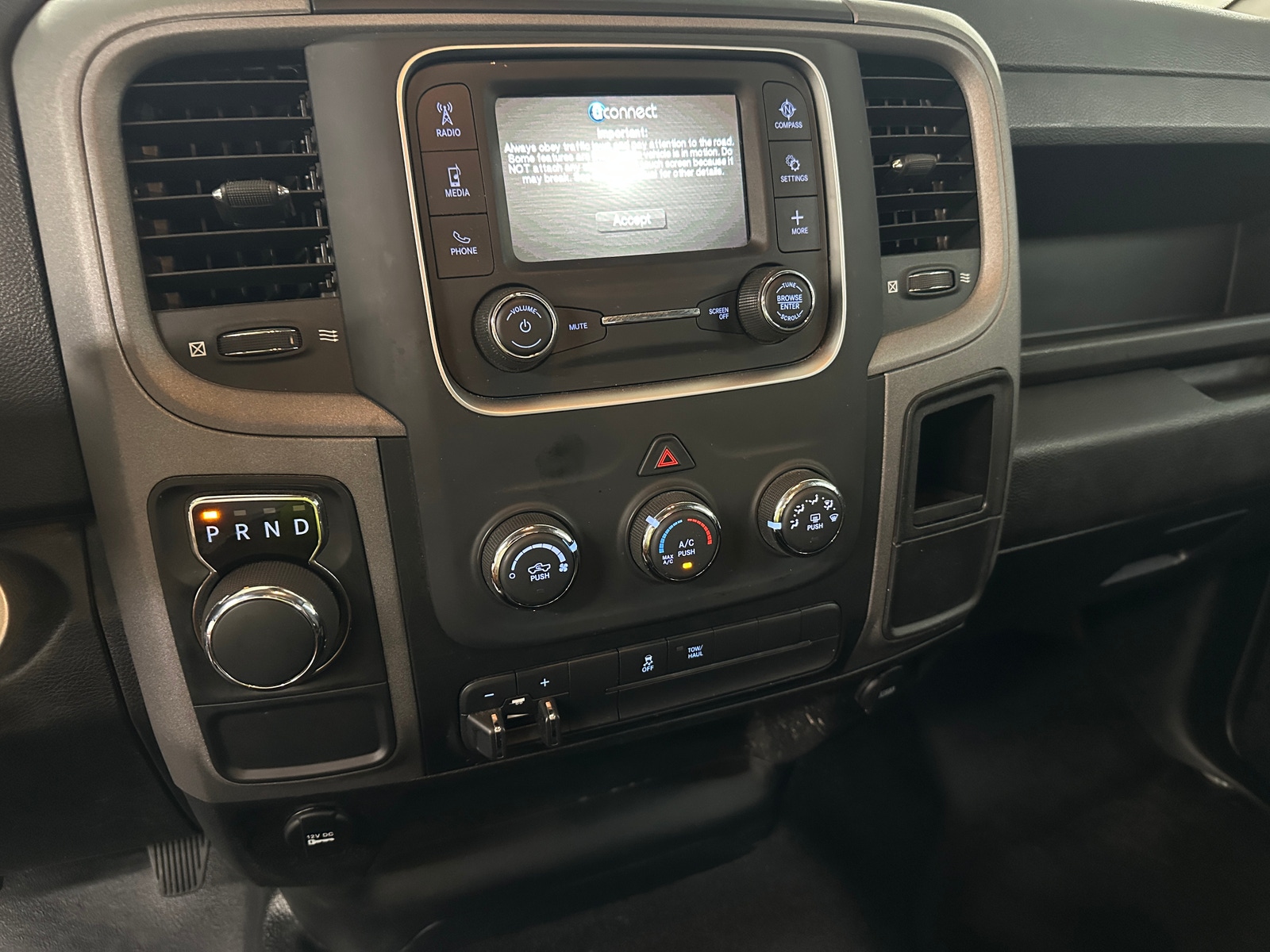 Thumbnail: 2021 RAM 1500 Classic - 4