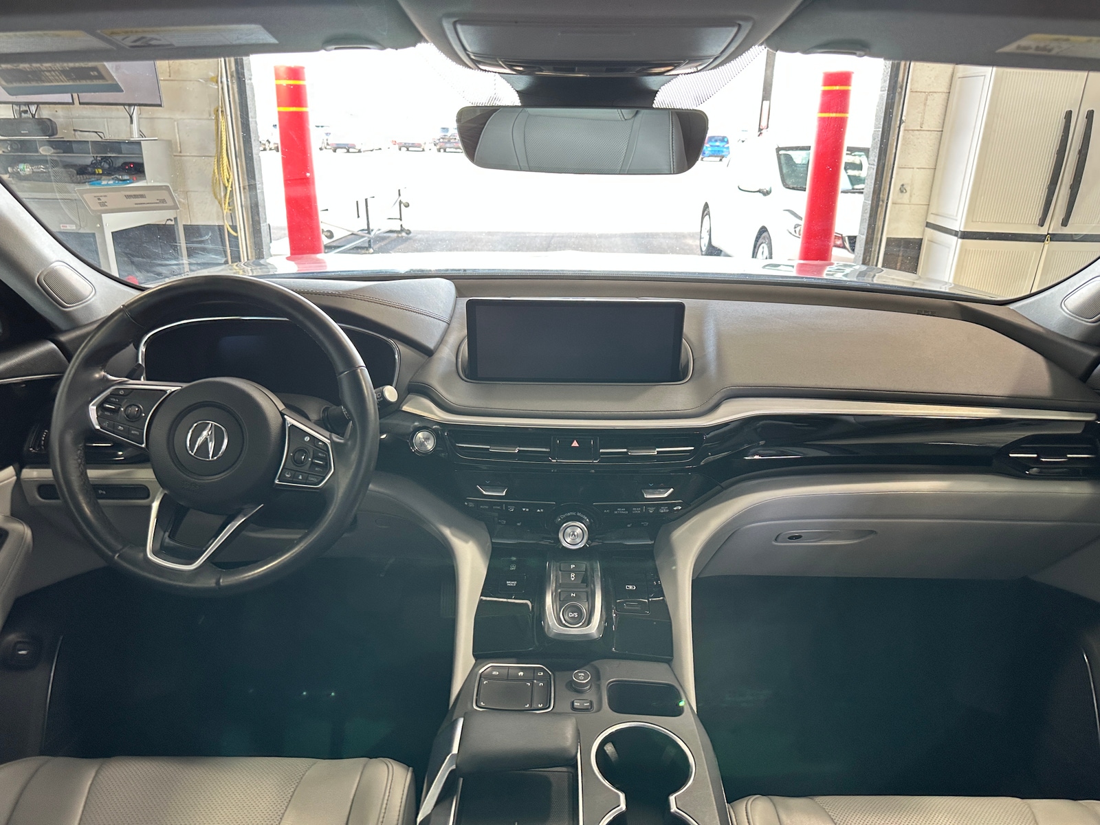 Thumbnail: 2022 Acura MDX - 2