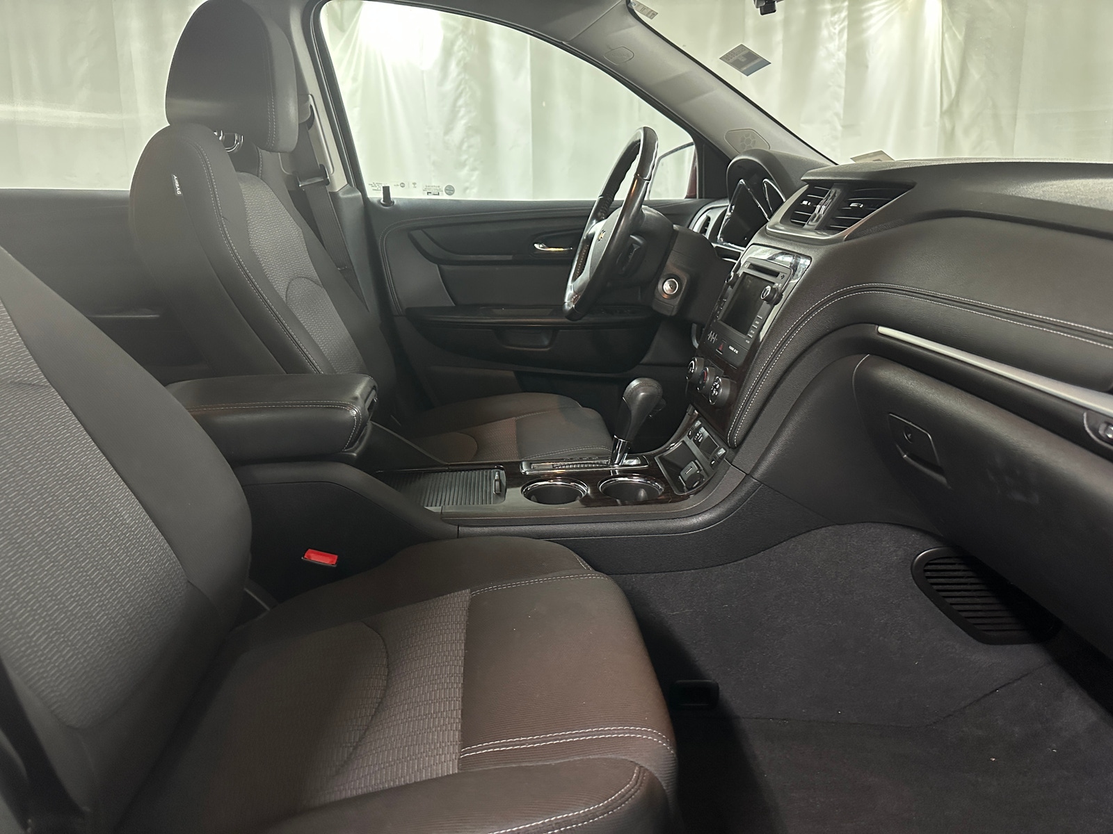 Thumbnail: 2017 Chevrolet Traverse - 2