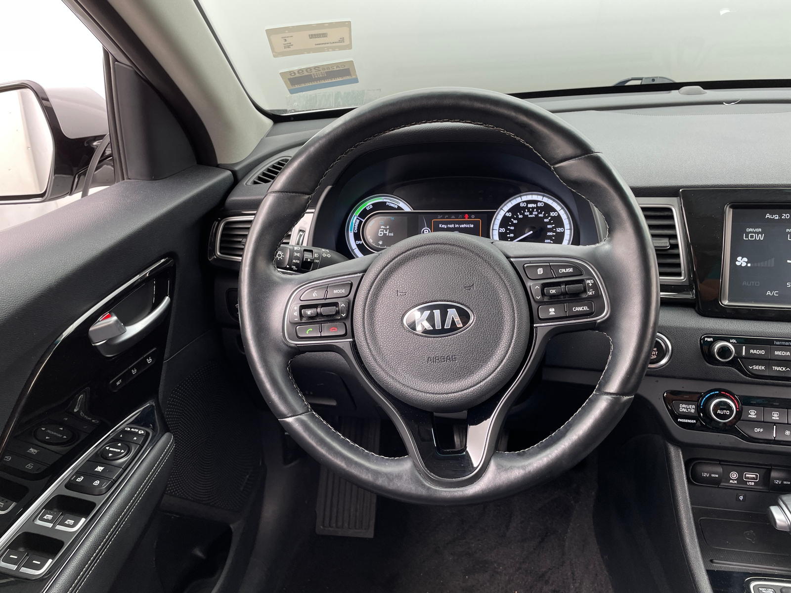 Thumbnail: 2019 Kia Niro - 4