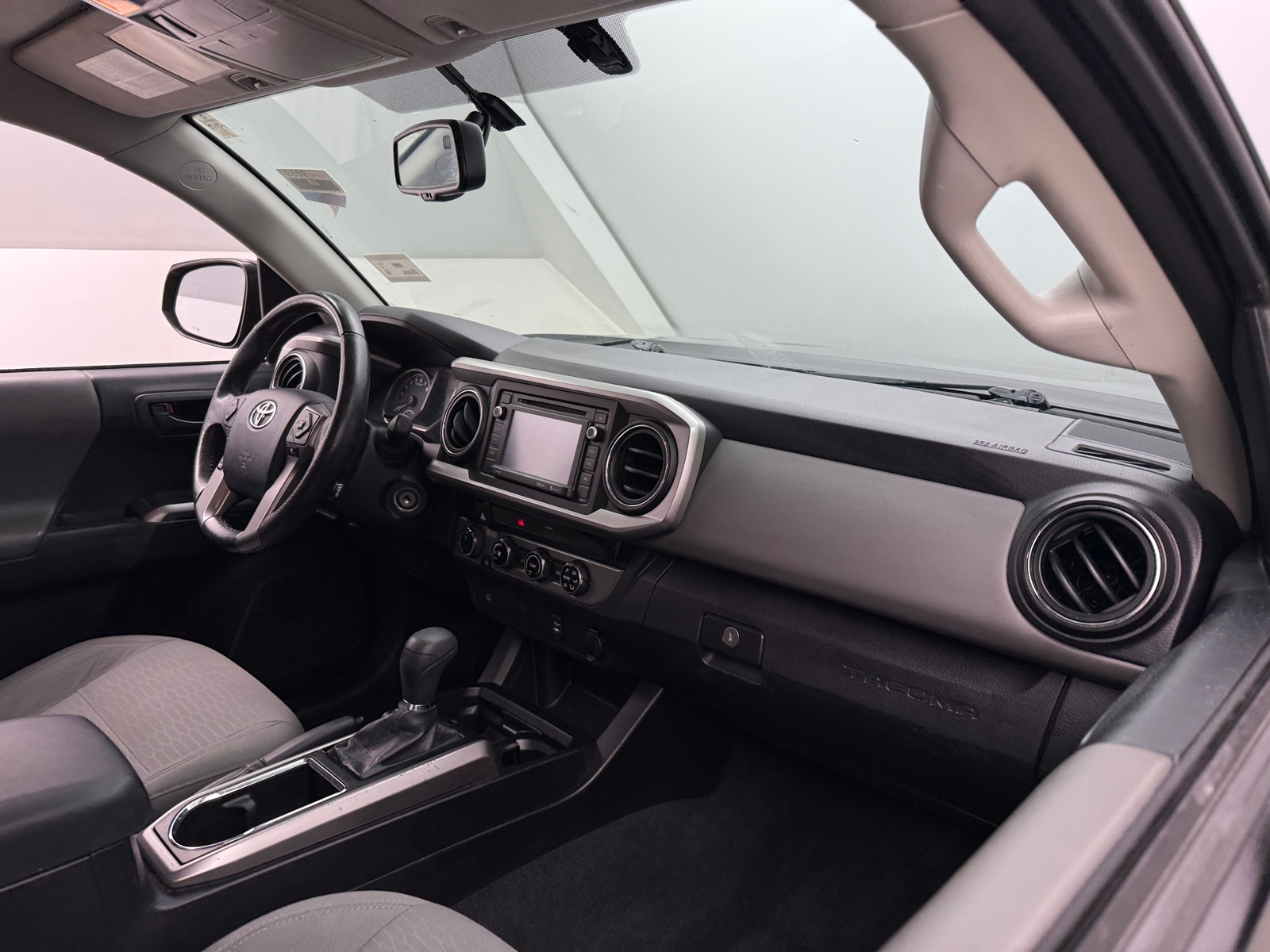 Thumbnail: 2016 Toyota Tacoma - 3